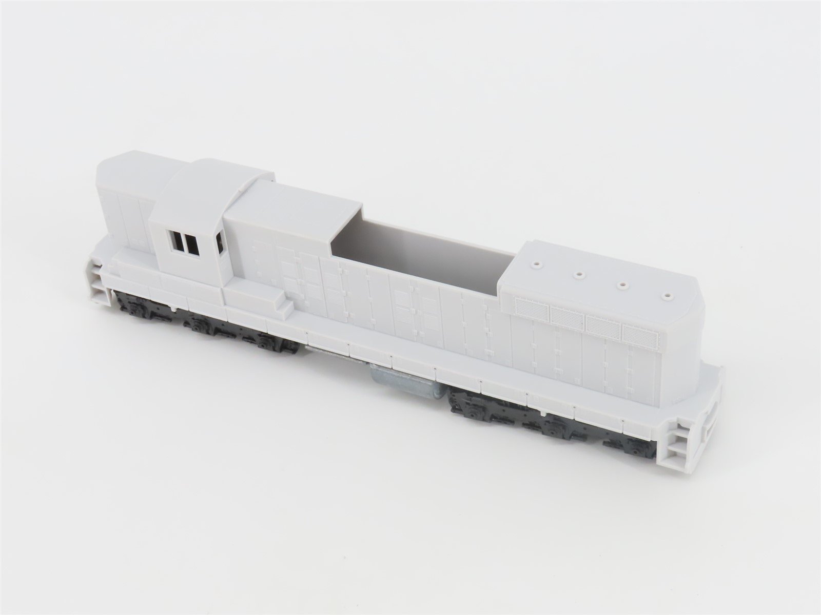 HO Scale Rail Power Undecorated SD7/9 Diesel Locomotive UNPOWERED