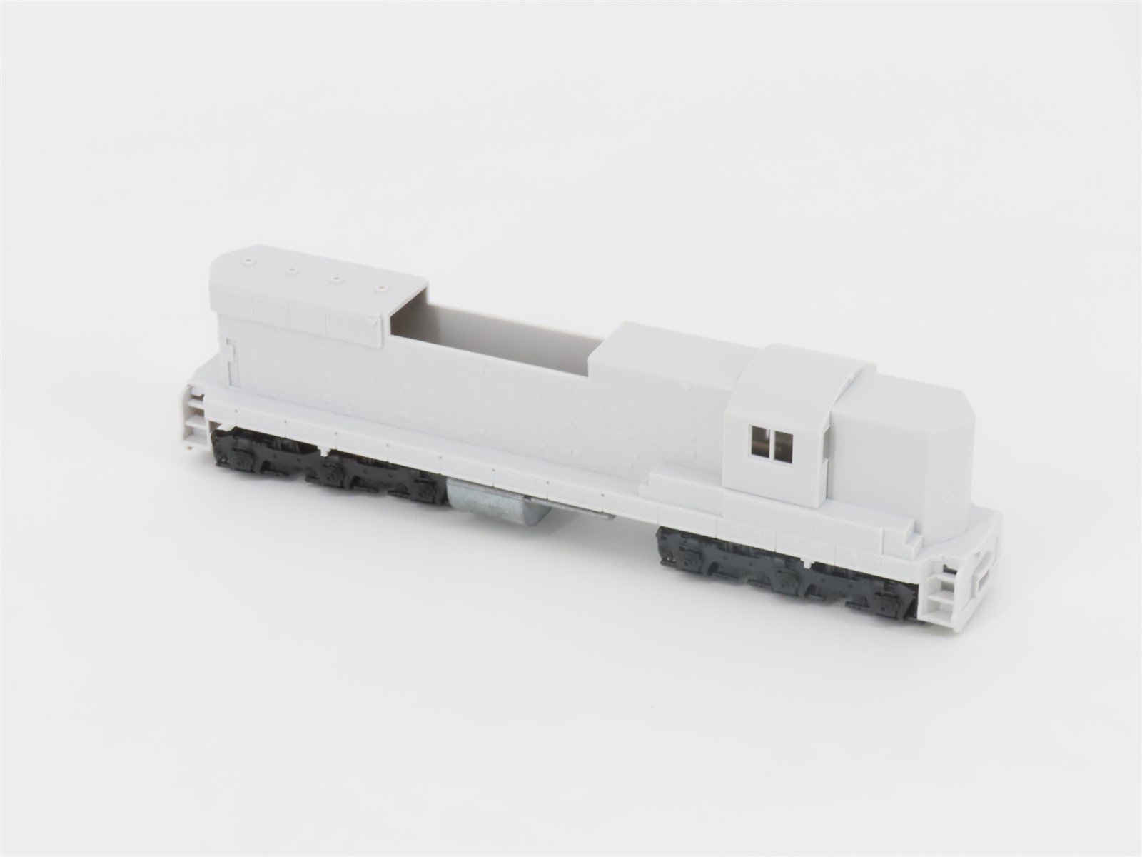 HO Scale Rail Power Undecorated SD7/9 Diesel Locomotive UNPOWERED