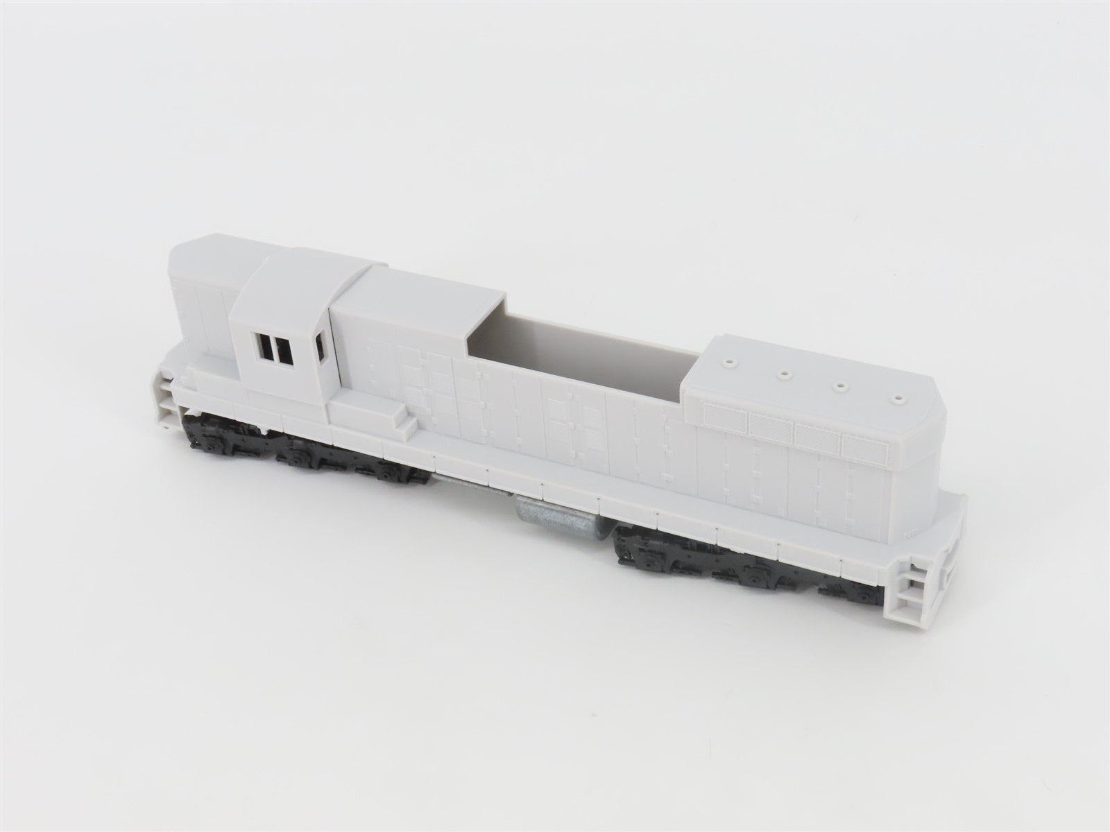 HO Scale Rail Power Undecorated SD7/9 Diesel Locomotive UNPOWERED