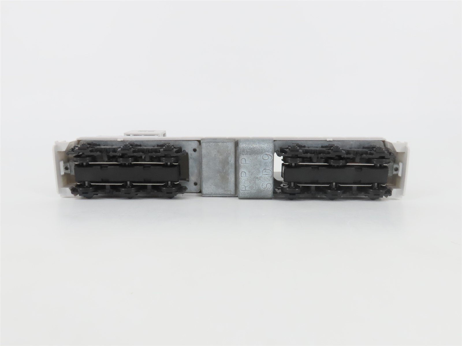 HO Scale Rail Power Undecorated SD7/9 Diesel Locomotive UNPOWERED