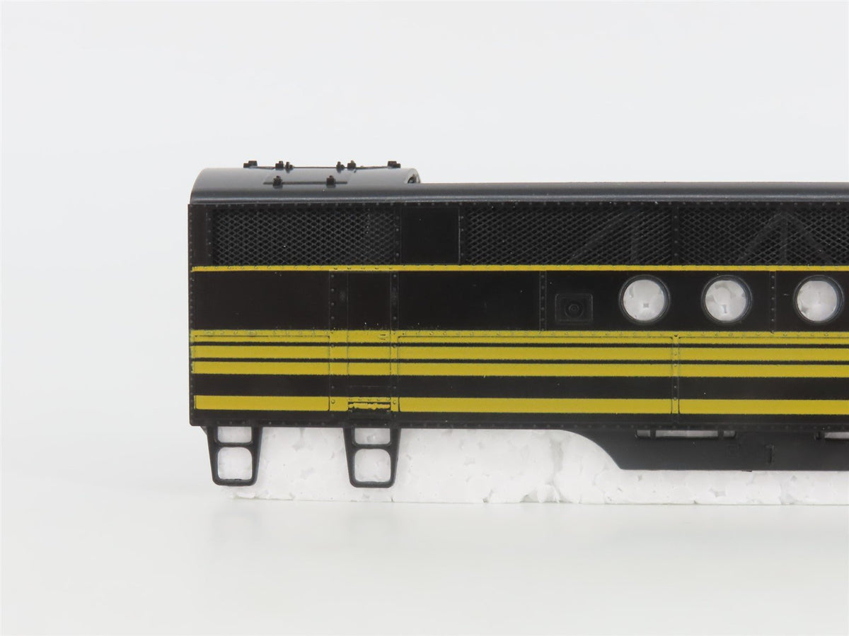 HO Scale Stewart Hobbies 5018 DRGW Rio Grande FT B Diesel Locomotive UNPOWERED