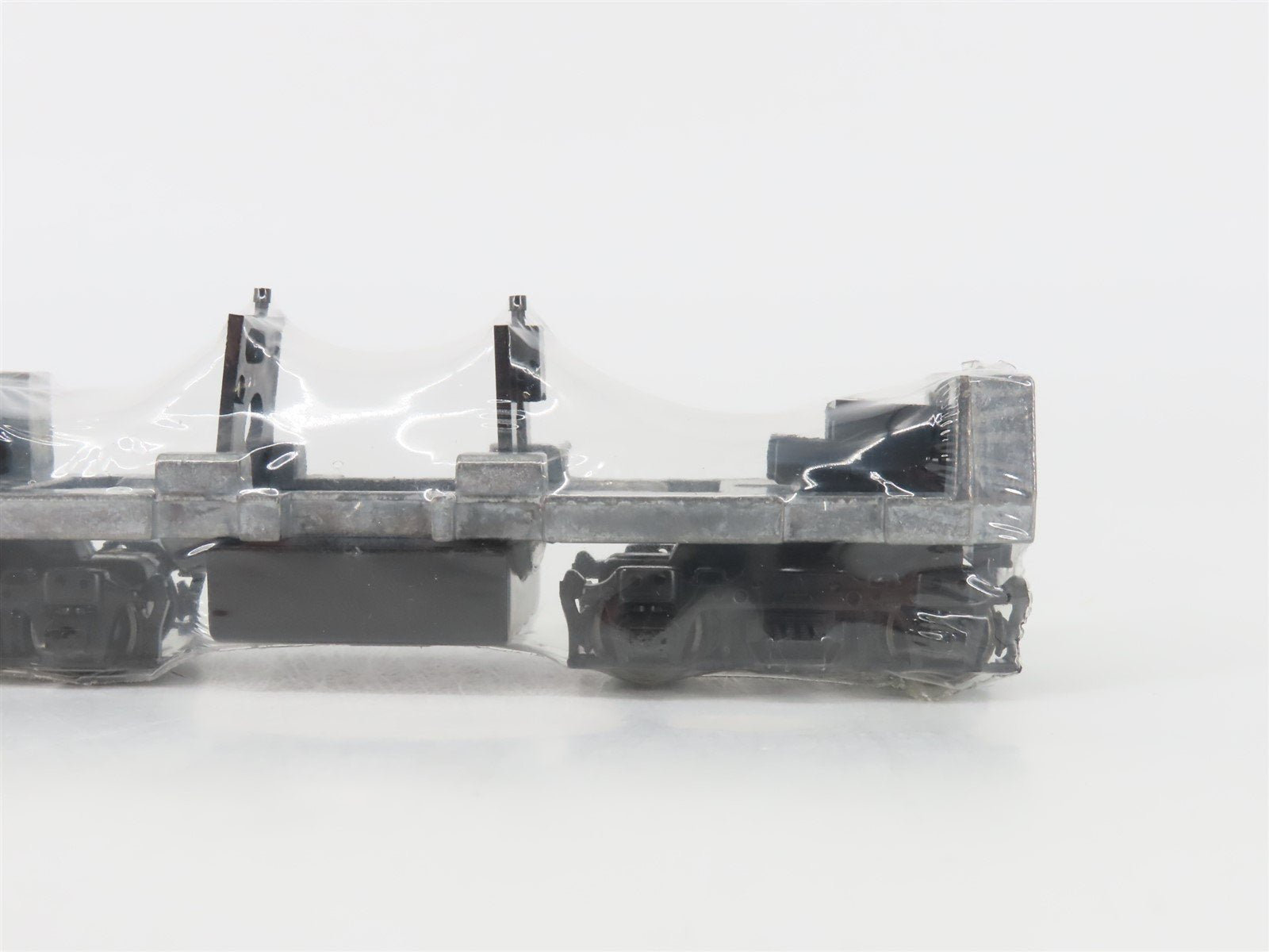 HO Scale Stewart Hobbies 5004 Undecorated FT B Diesel Locomotive UNPOWERED