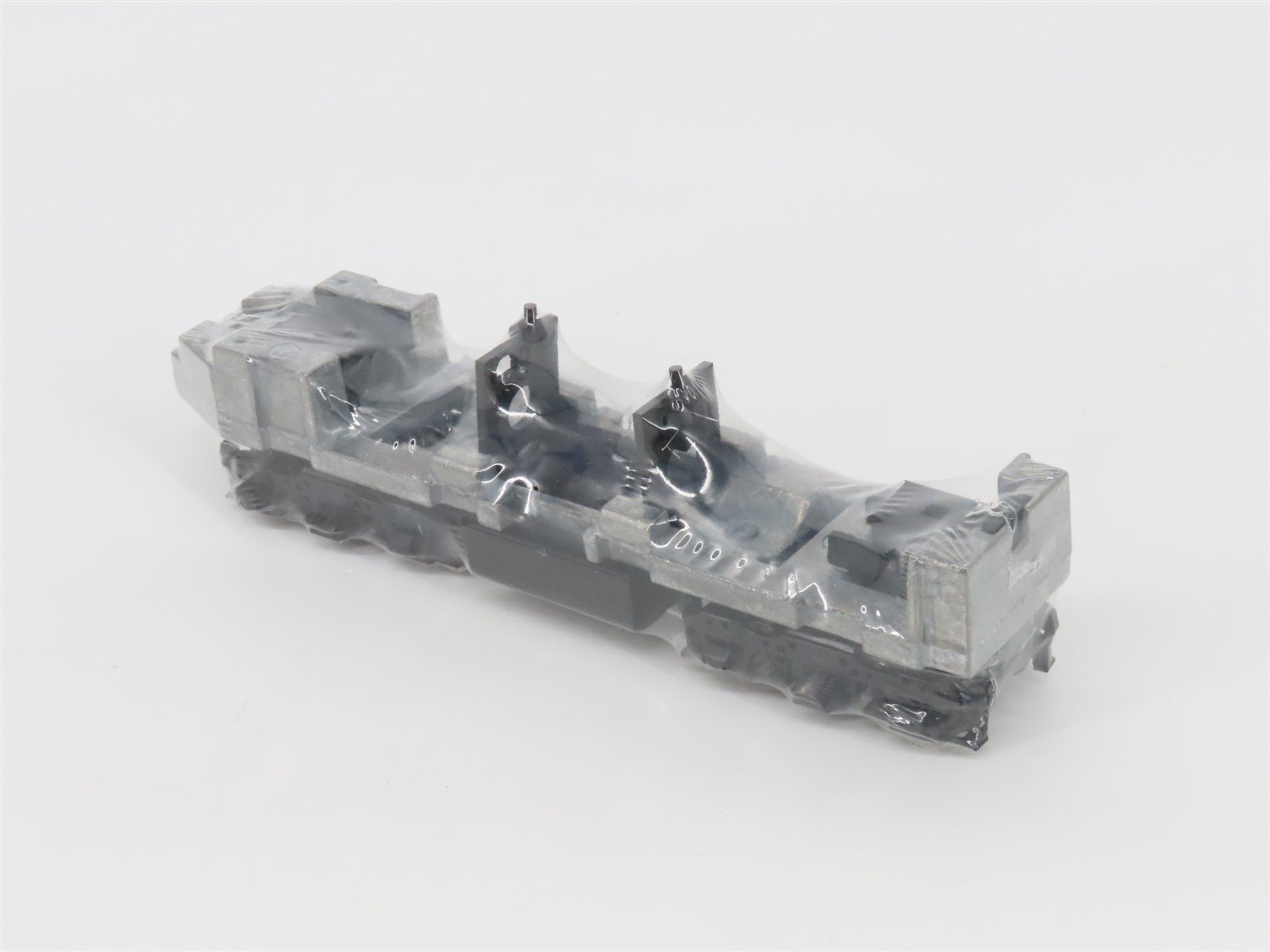 HO Scale Stewart Hobbies 5004 Undecorated FT B Diesel Locomotive UNPOWERED