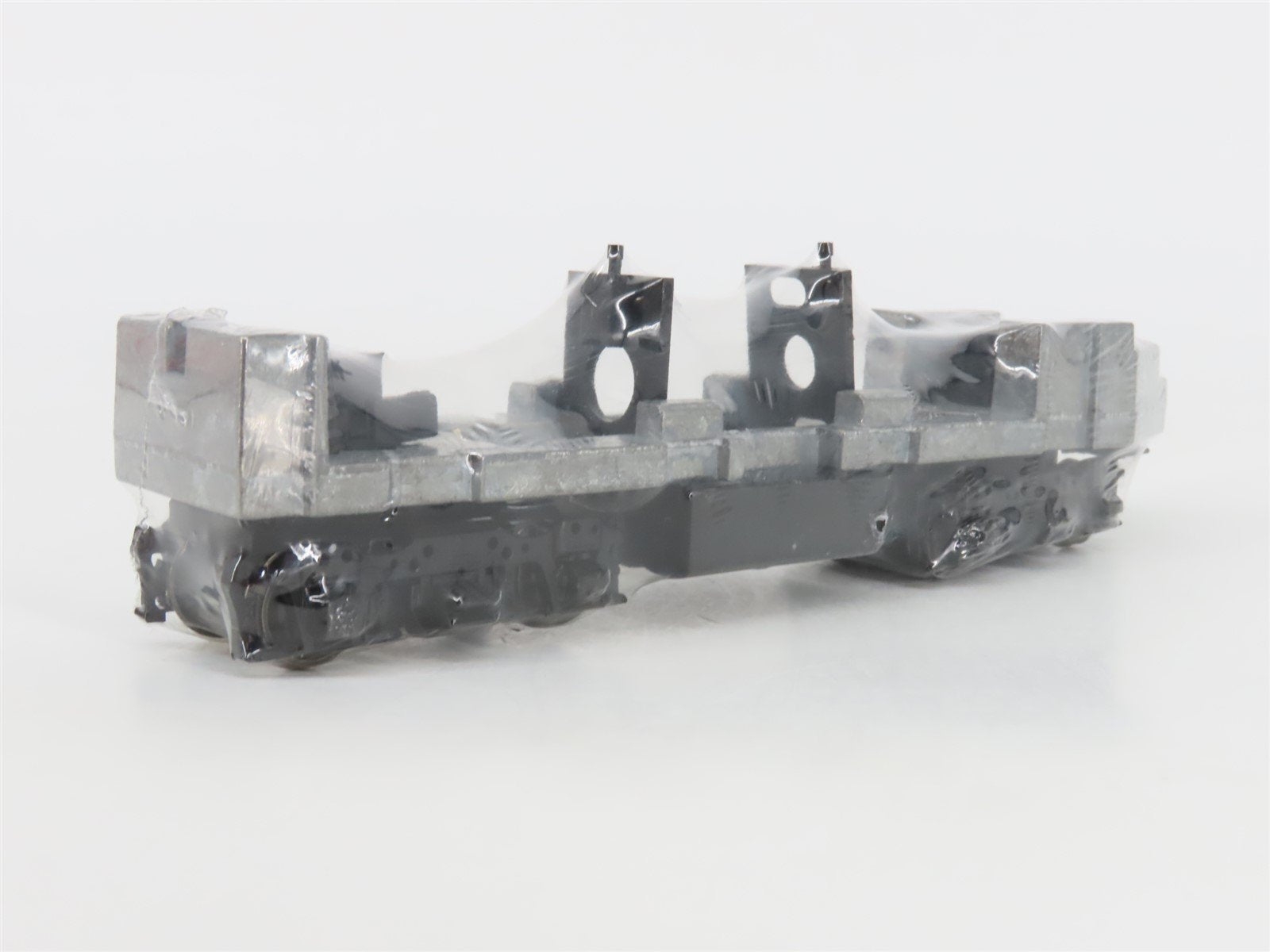 HO Scale Stewart Hobbies 5004 Undecorated FT B Diesel Locomotive UNPOWERED