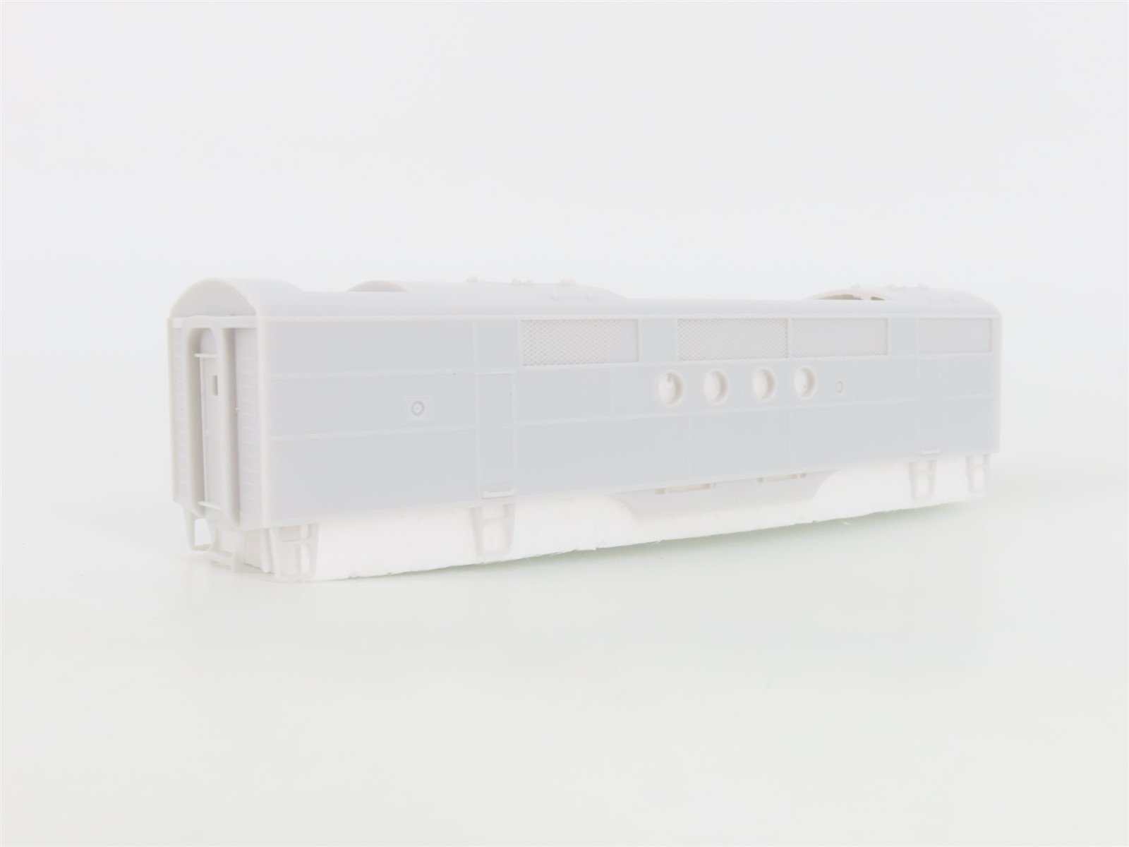 HO Scale Stewart Hobbies 5004 Undecorated FT B Diesel Locomotive UNPOWERED