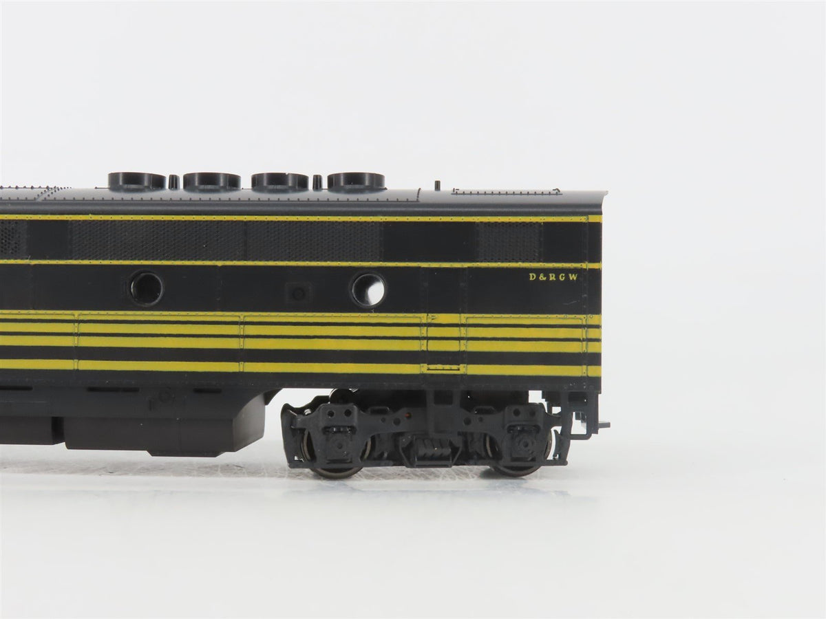 HO Scale Stewart Hobbies 8025 DRGW Rio Grande F3B Diesel Locomotive UNPOWERED