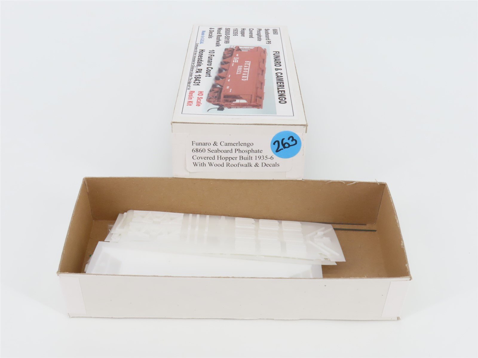 HO Scale Funaro & Camerlengo Kit #6860 SAL Seaboard 4-Bay Covered Hopper