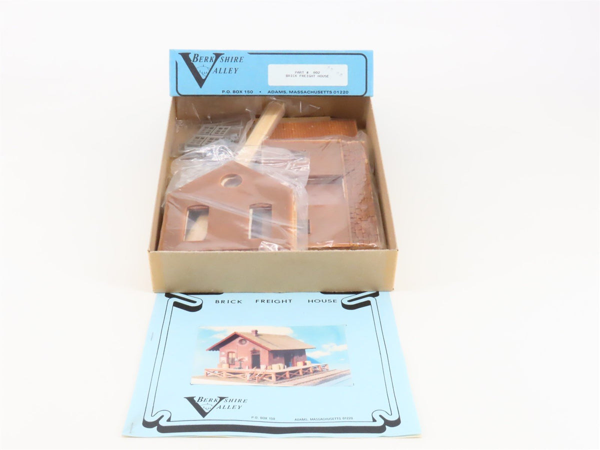 O 1/48 Scale Berkshire Valley Kit #802 Brick Freight House