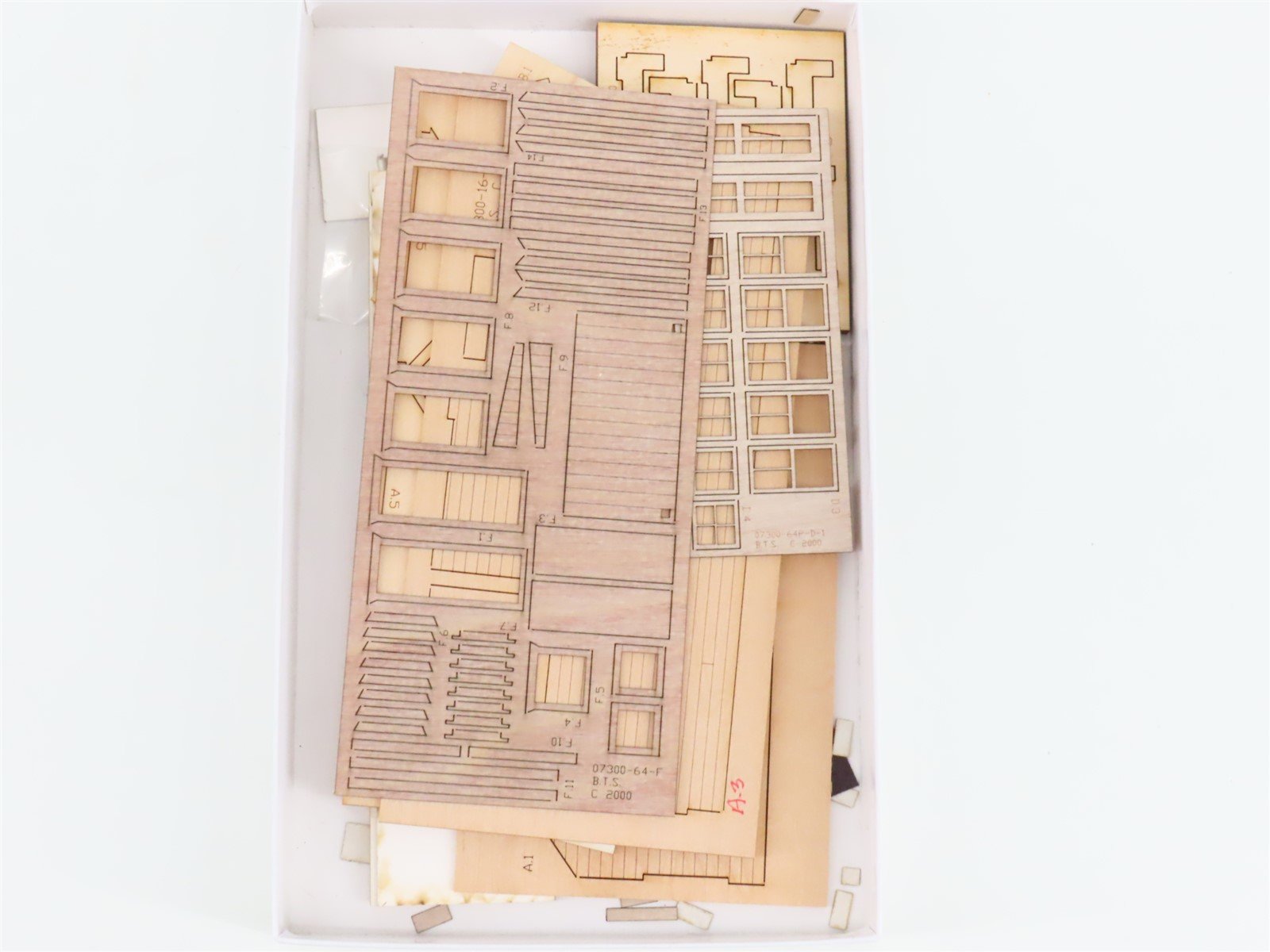 S 1/64 Scale BTS Structures Goin' Home Series Kit #07300 Shotgun House