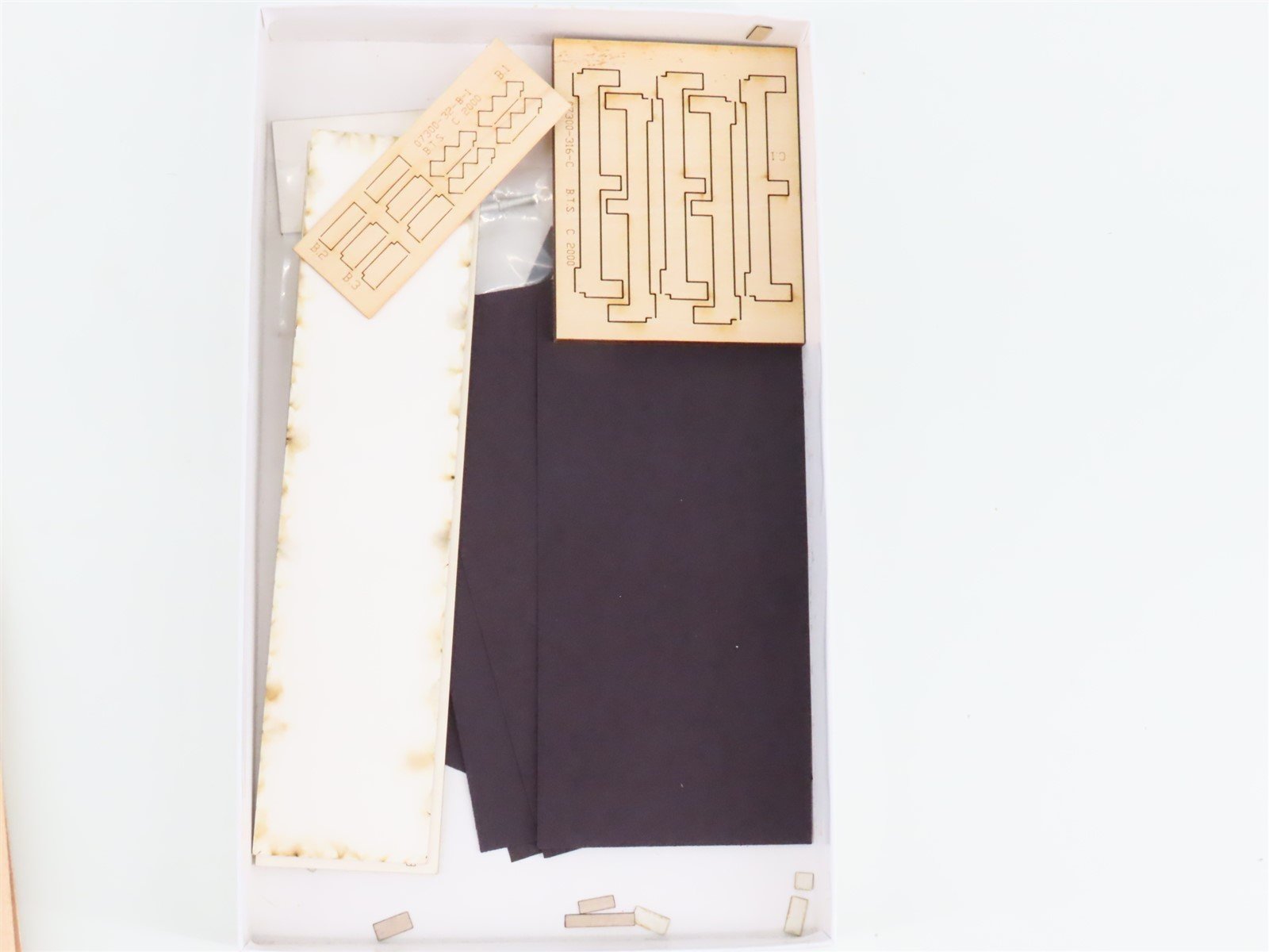 S 1/64 Scale BTS Structures Goin' Home Series Kit #07300 Shotgun House