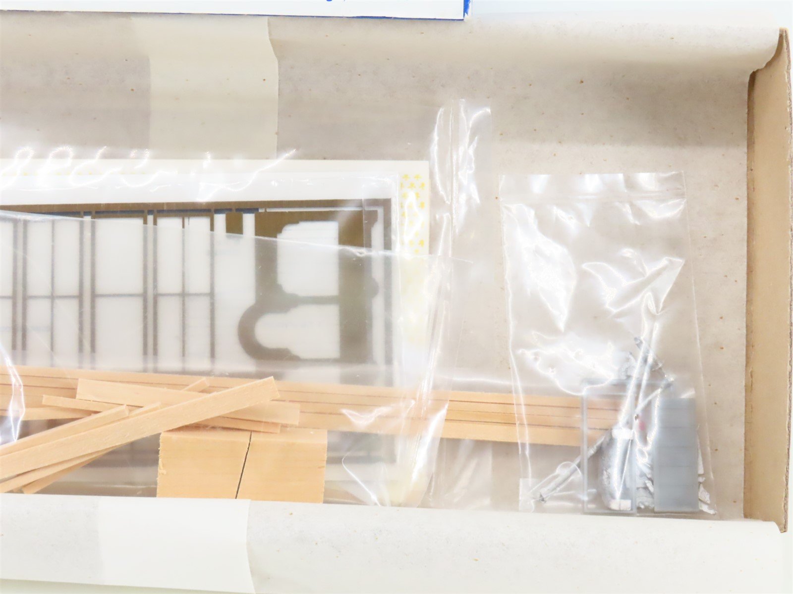 S 1/64 Scale Classic Miniatures CM Kit #311 Silver Plume Store