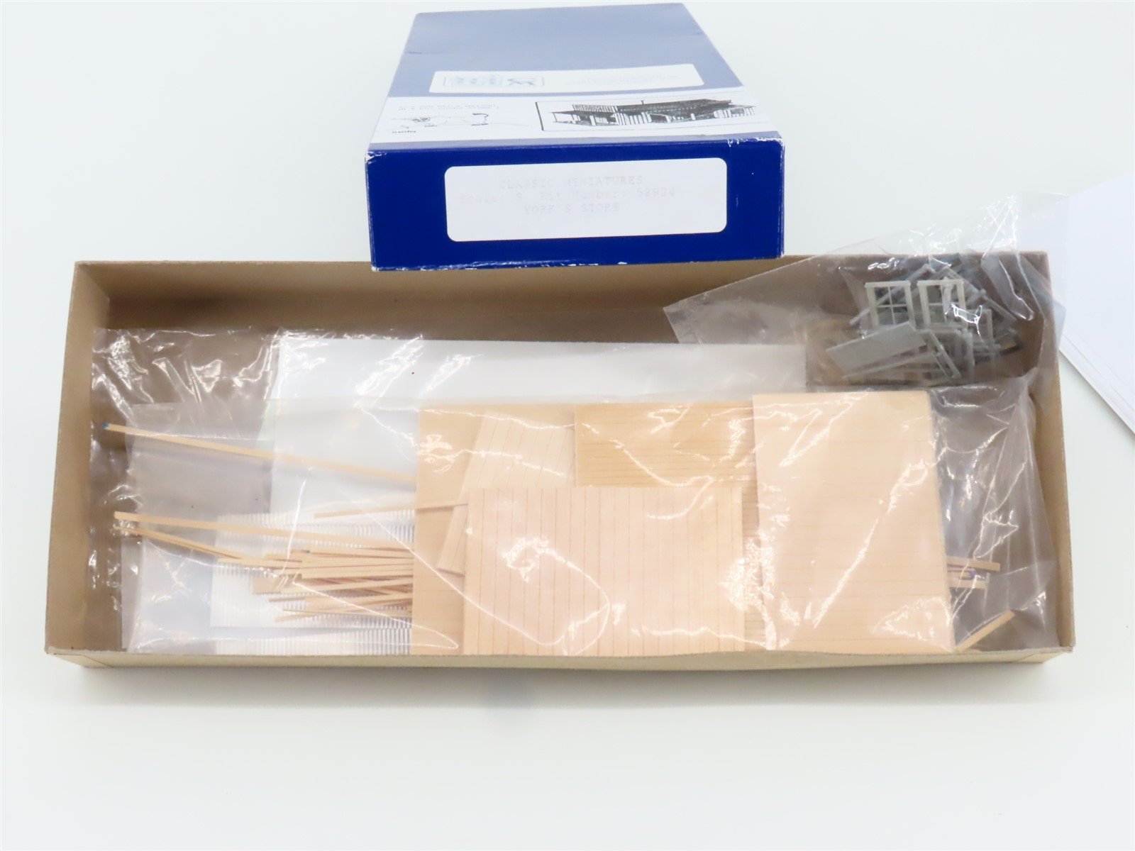 S 1/64 Scale Classic Miniatures CM Kit #58924 York's Store