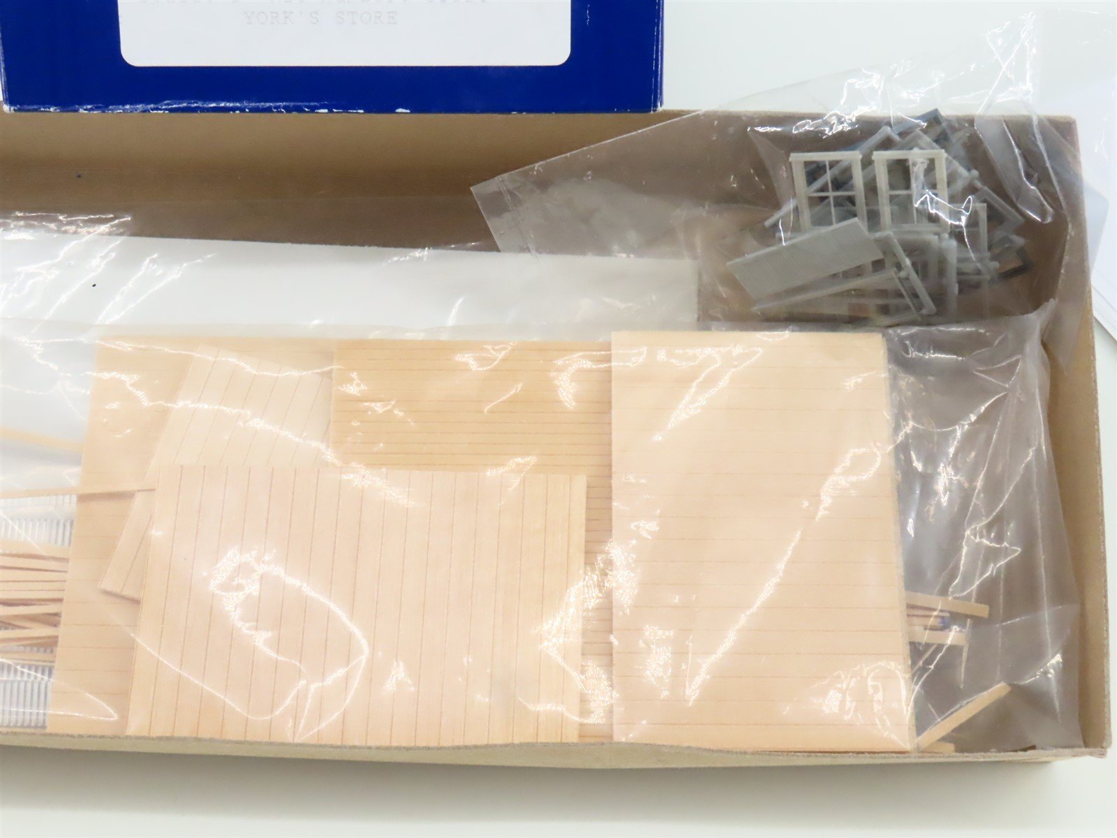 S 1/64 Scale Classic Miniatures CM Kit #58924 York's Store