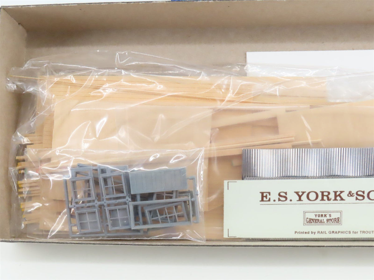 S 1/64 Scale Classic Miniatures CM Kit #58924 York&#39;s Store