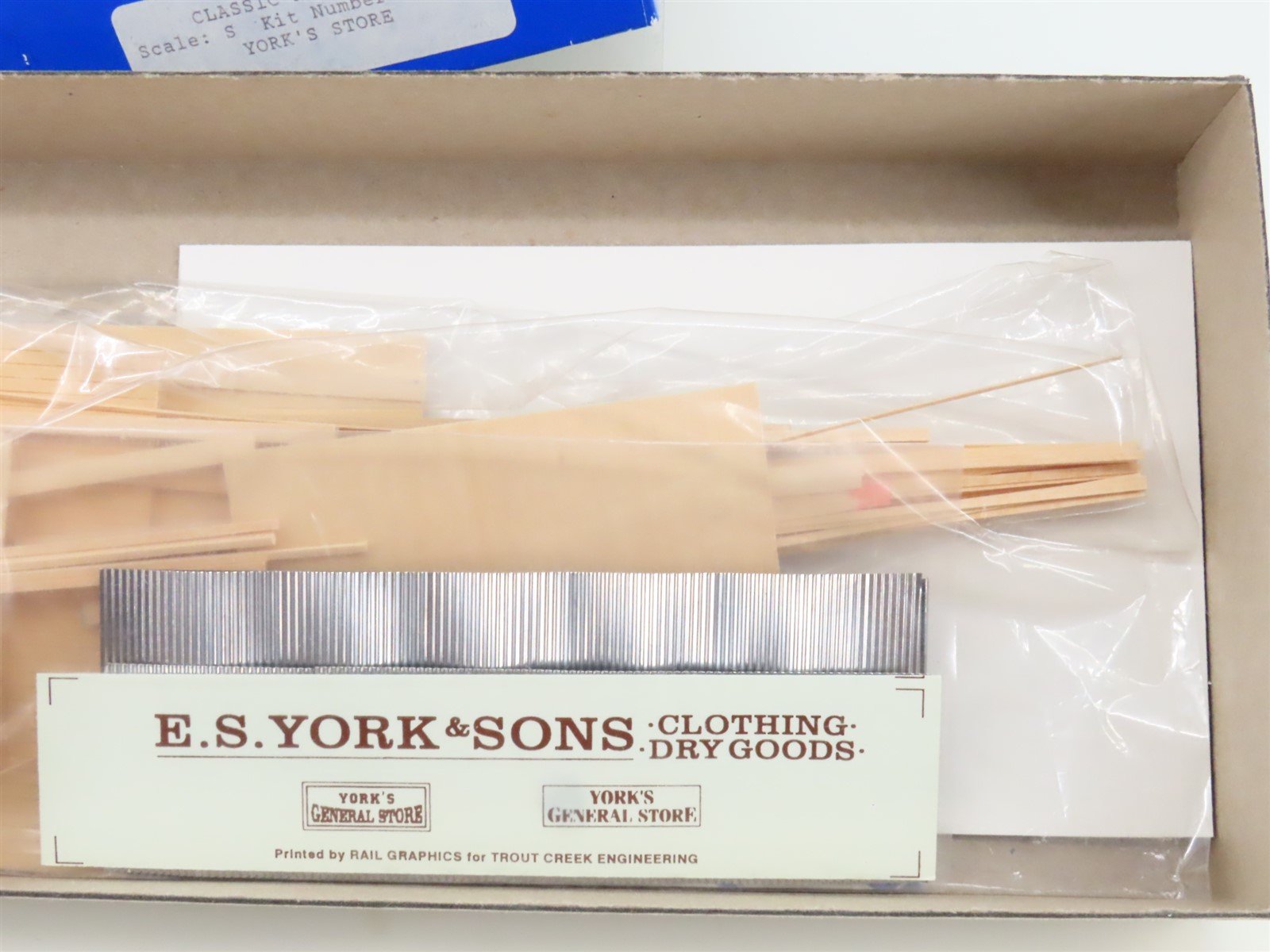 S 1/64 Scale Classic Miniatures CM Kit #58924 York's Store