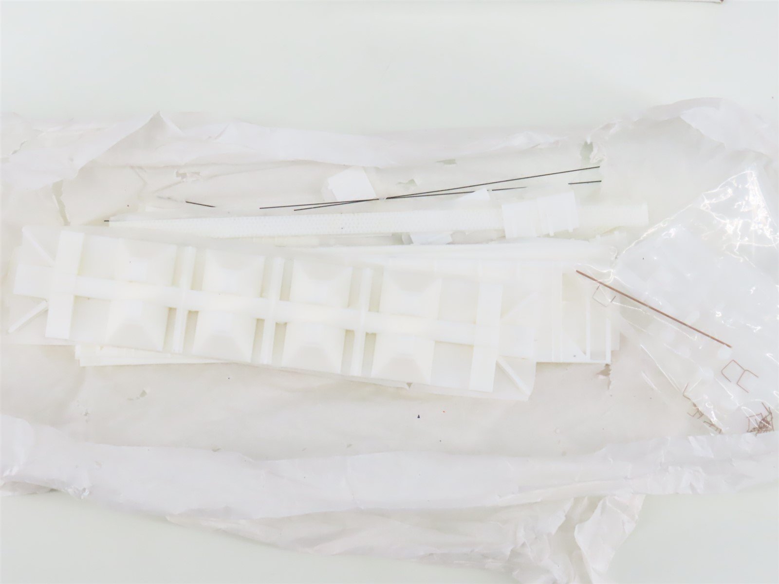 S Scale Funaro & Camerlengo Kit #S-215 EL Erie Lackawanna 4-Bay Covered Hopper