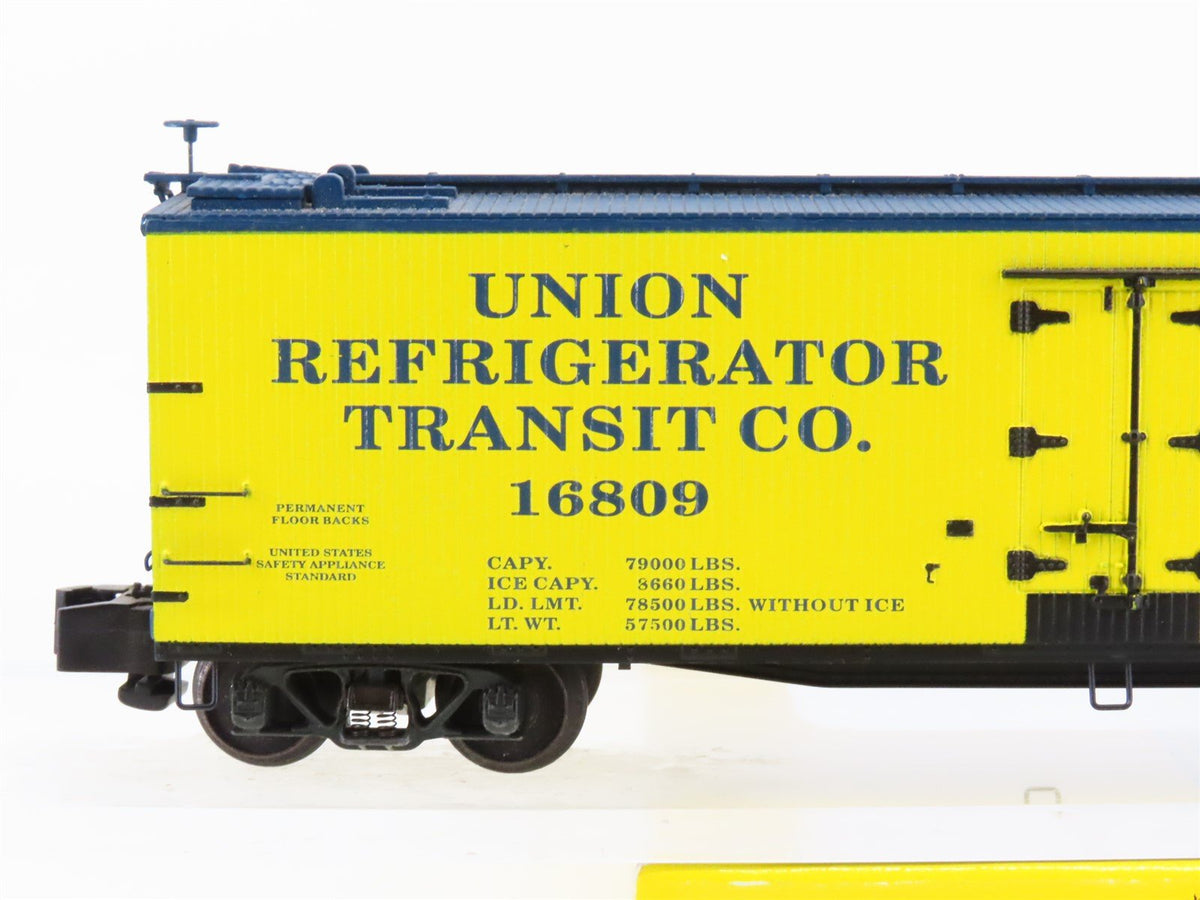 S Scale S-Helper Service Showcase Line 00526 URTC IGA Food Stores Reefer #16809