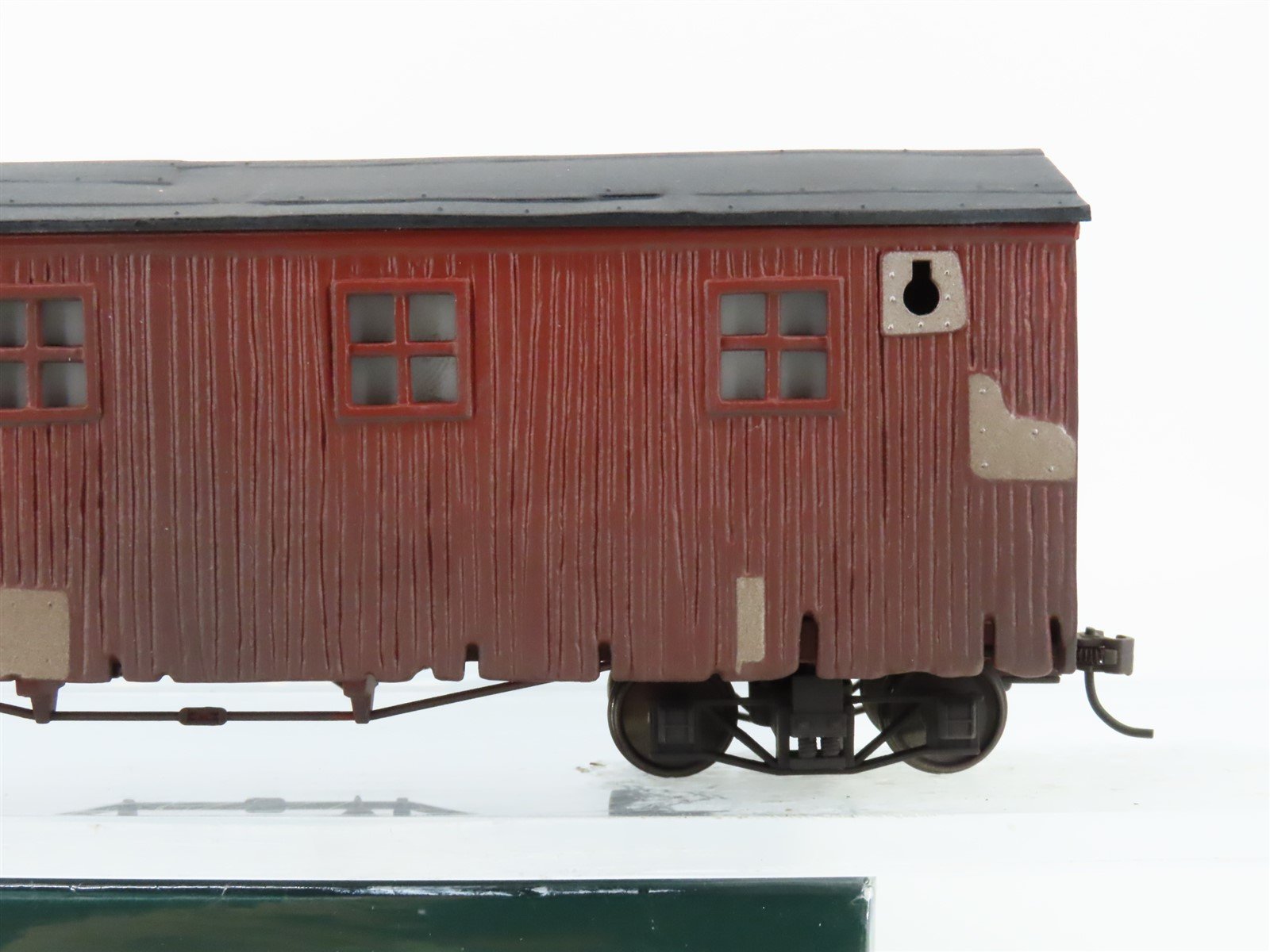 On30 Scale Bachmann Spectrum 26996 Unlettered Camp Dining Car - Weathered