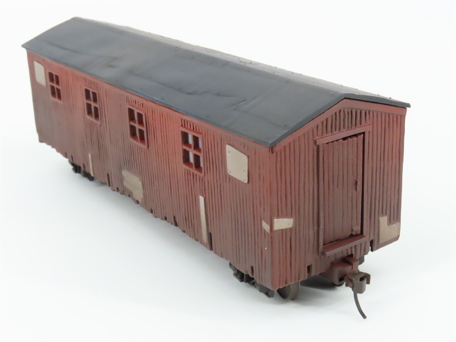 On30 Scale Bachmann Spectrum 26996 Unlettered Camp Dining Car - Weathered