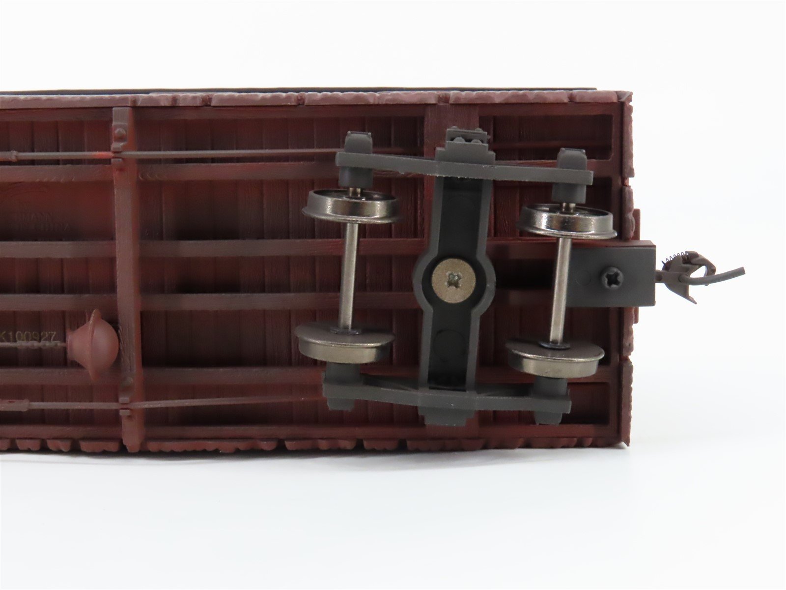 On30 Scale Bachmann Spectrum 26996 Unlettered Camp Dining Car - Weathered