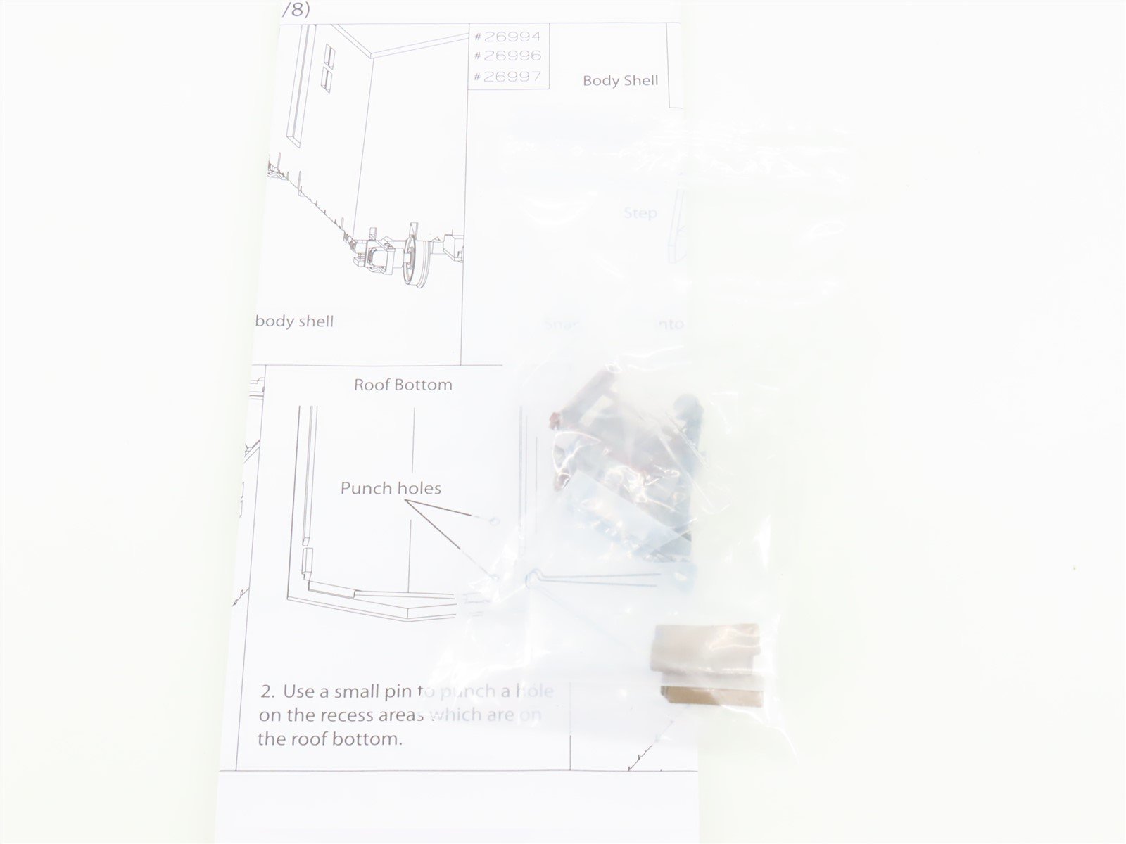 On30 Scale Bachmann Spectrum 26996 Unlettered Camp Dining Car - Weathered