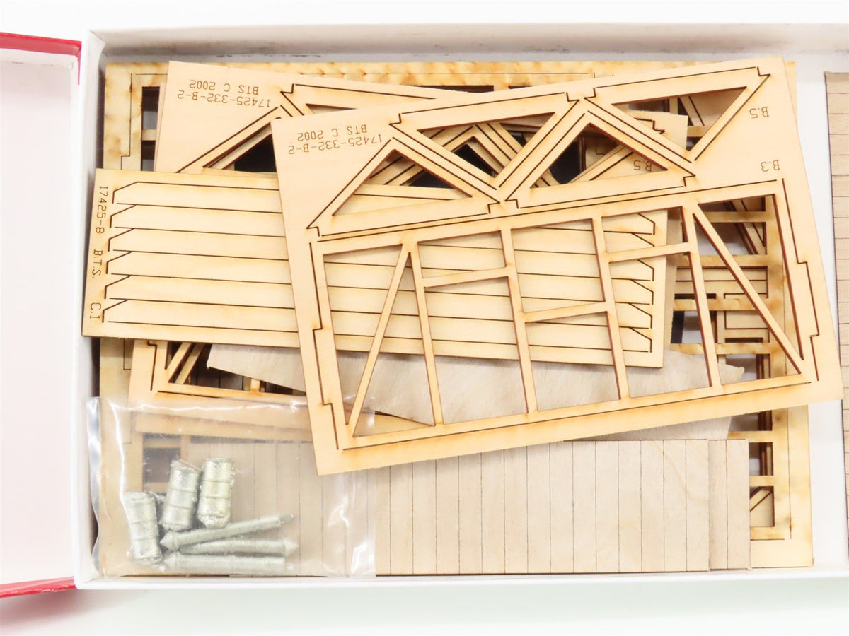 O 1/48 Scale BTS Kit #17425 McCabe Lumber Co. Logging Bunkhouses 3-Pack