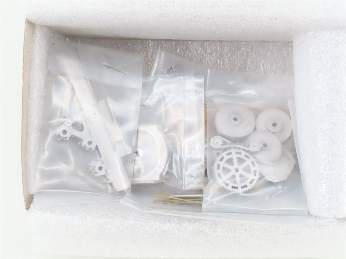 O 1/48 Scale CHB Models Kit #DE-1000 Willamette Loading Engine