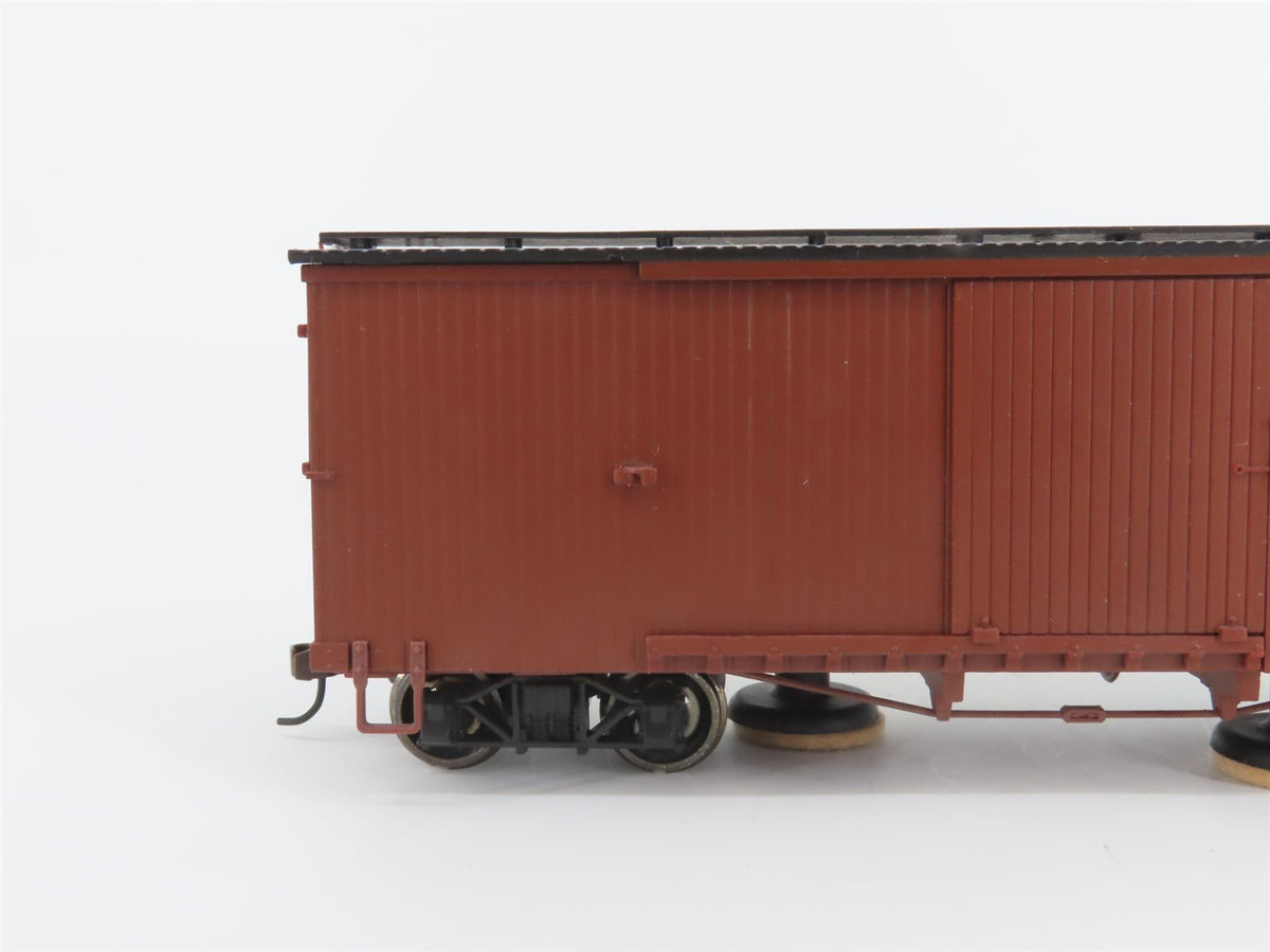 On30 Bachmann Spectrum MNP Unlettered Track Cleaning Box Car w/ DCC