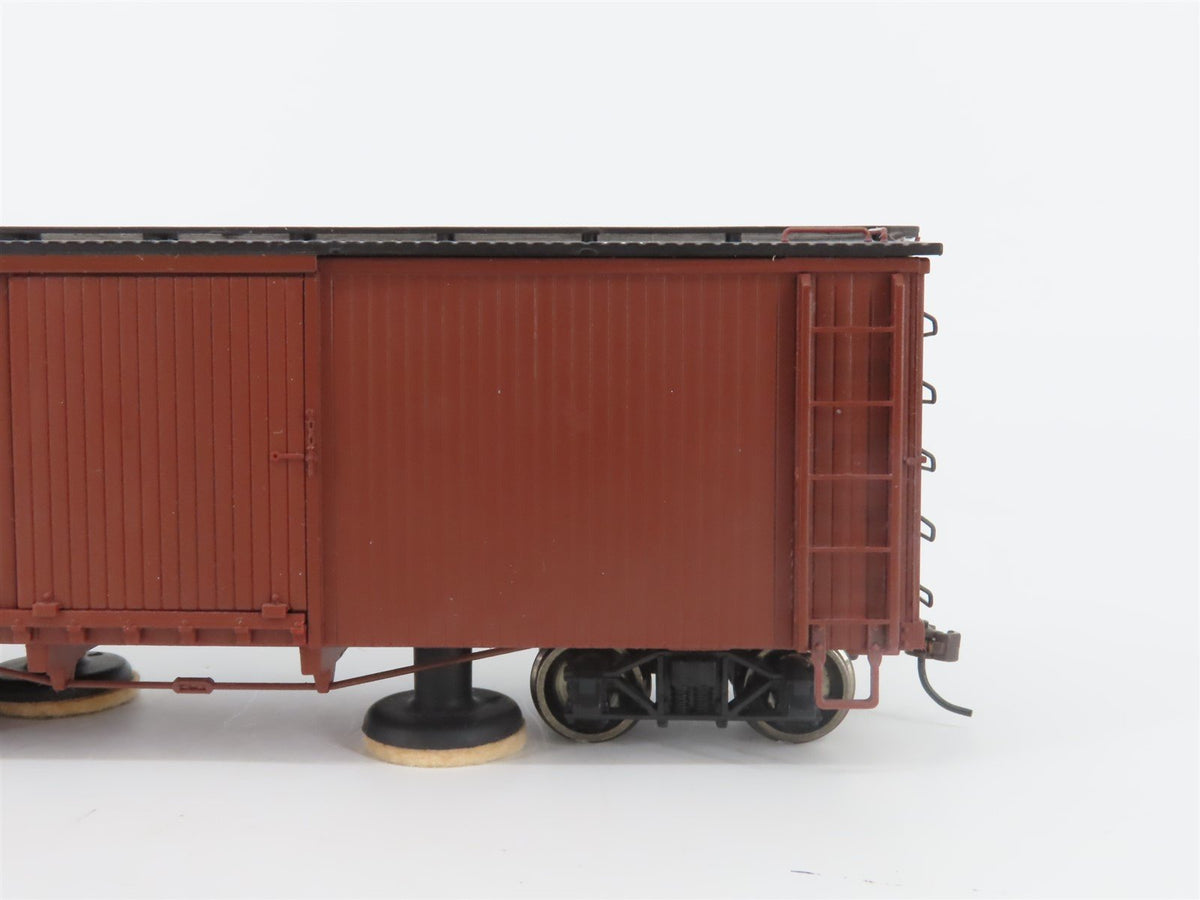 On30 Bachmann Spectrum MNP Unlettered Track Cleaning Box Car w/ DCC