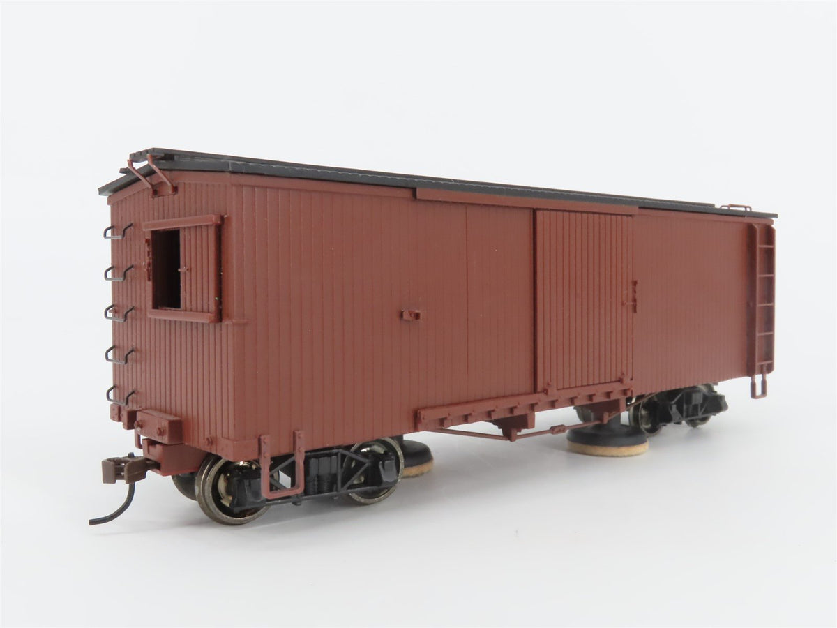 On30 Bachmann Spectrum MNP Unlettered Track Cleaning Box Car w/ DCC
