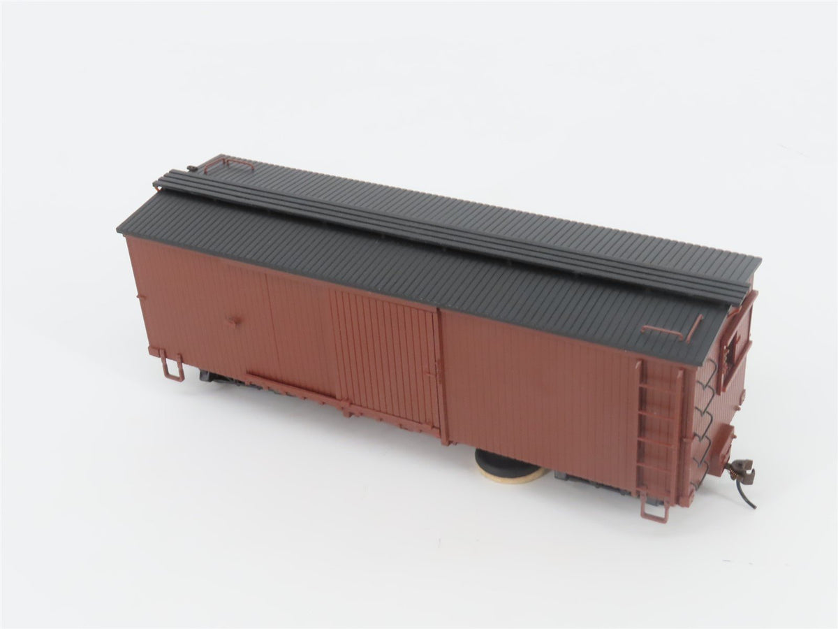 On30 Bachmann Spectrum MNP Unlettered Track Cleaning Box Car w/ DCC
