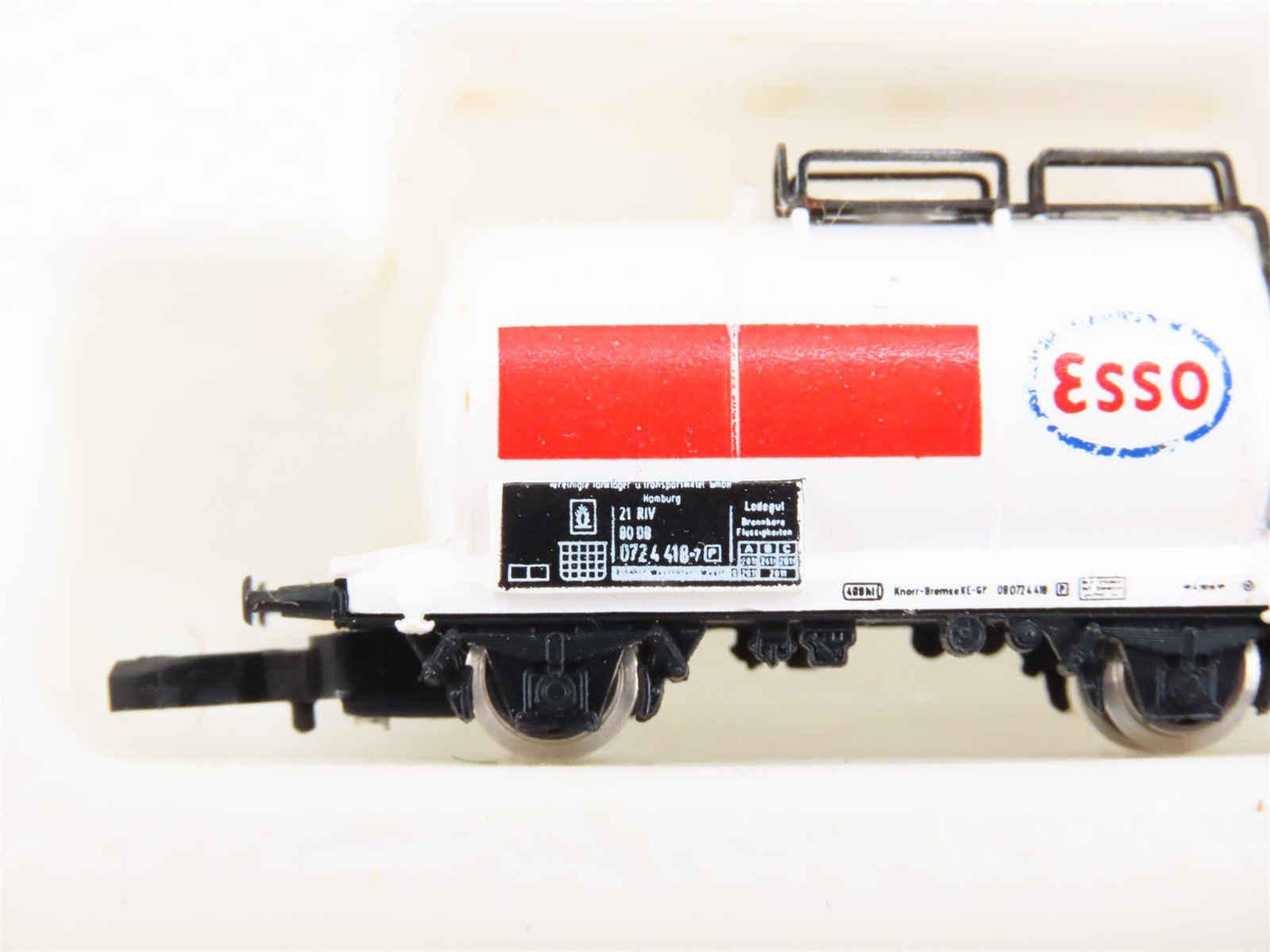 Z Scale Marklin Mini-Club 8612 Esso Tank Car #072 4 418-7