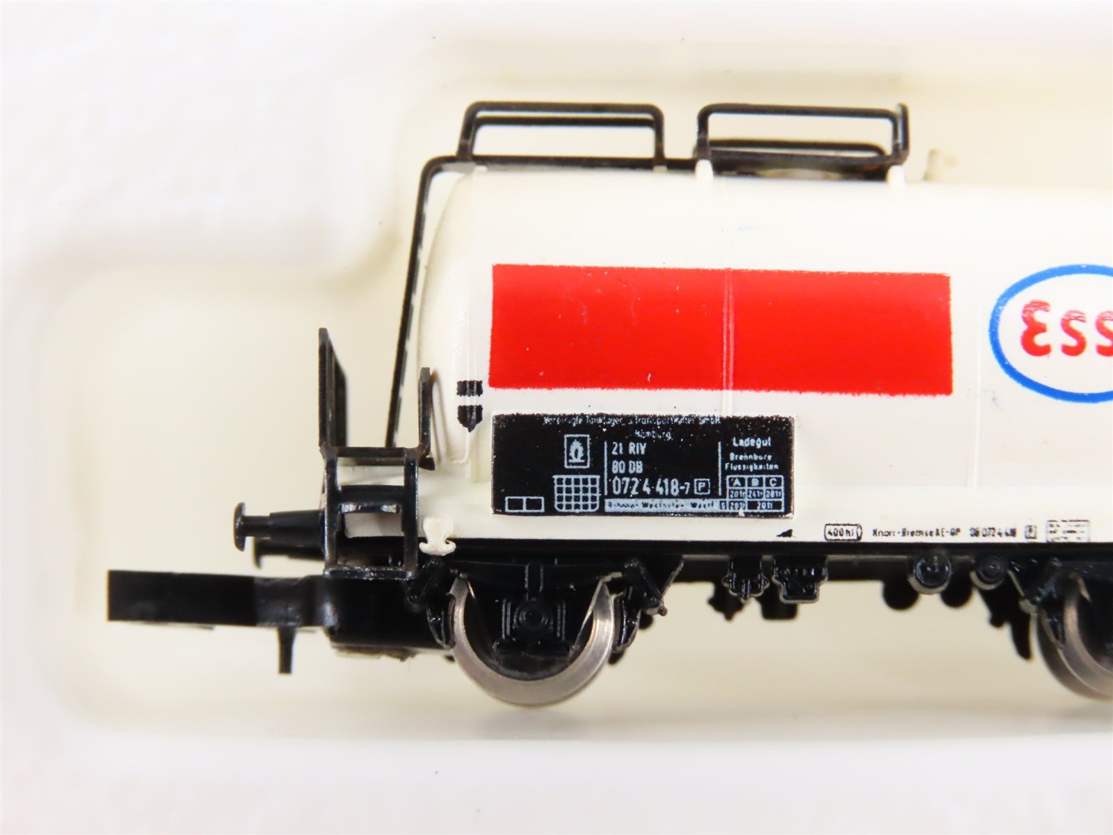 Z Scale Marklin Mini-Club 8612 Esso Tank Car #072 4 418-7