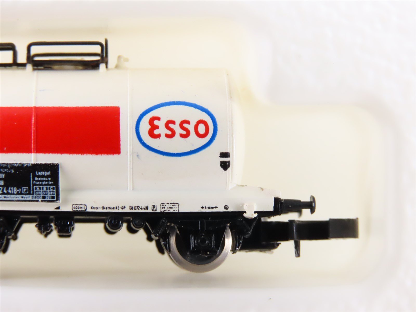 Z Scale Marklin Mini-Club 8612 Esso Tank Car #072 4 418-7