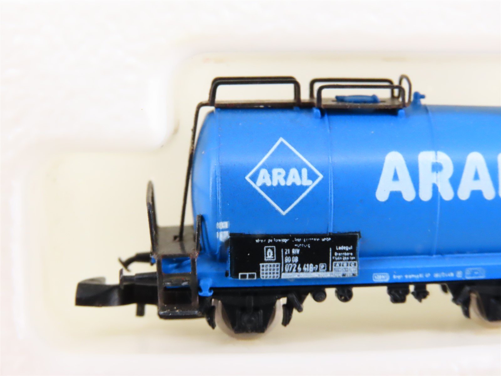 Z Scale Marklin Mini-Club 8613 Aral Tank Car #072 4 418-7