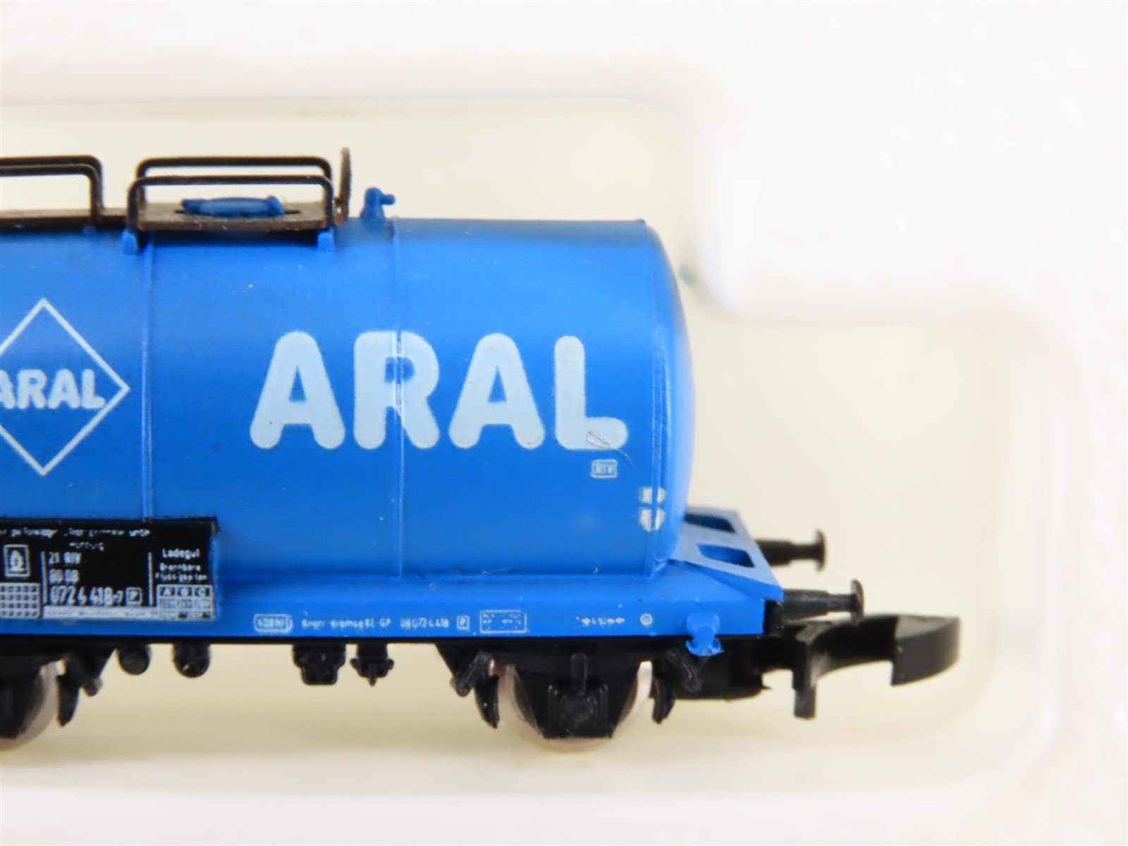 Z Scale Marklin Mini-Club 8613 Aral Tank Car #072 4 418-7