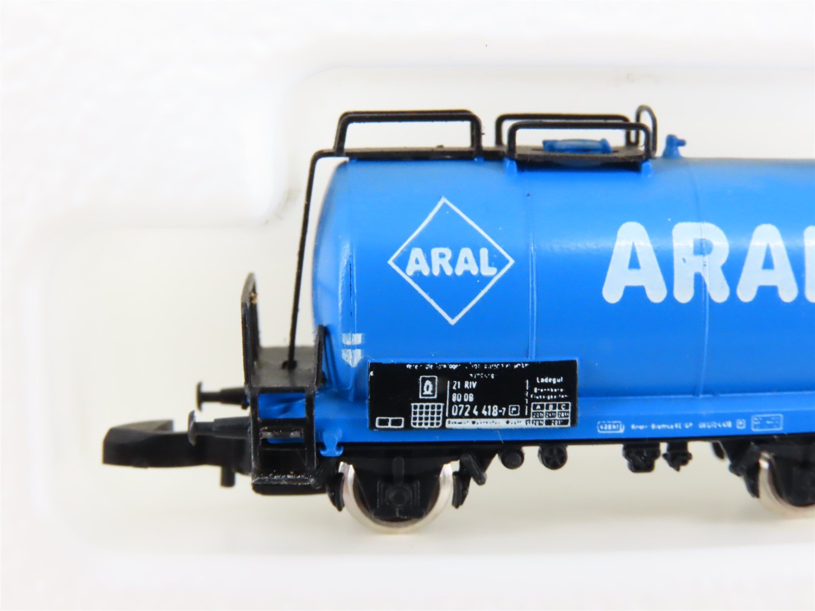 Z Scale Marklin Mini-Club 8613 Aral Tank Car #072 4 418-7