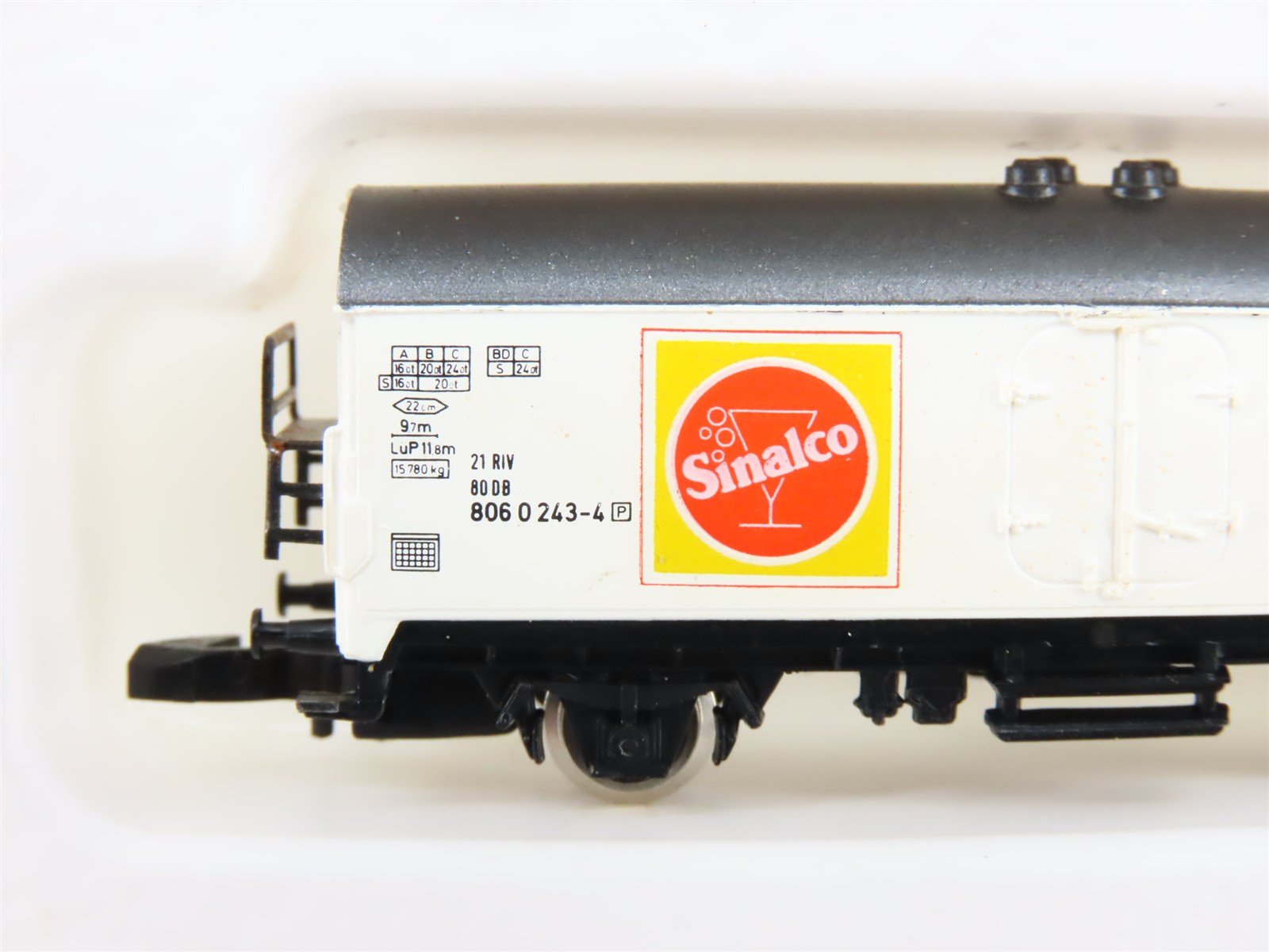Z Scale Marklin Mini-Club 8631 Sinalco Cola Reefer #806 0 243-4