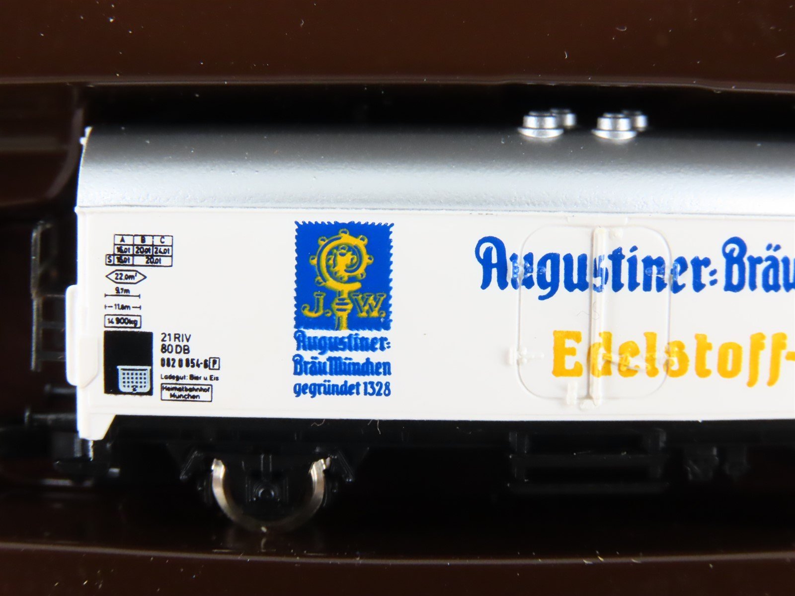 Z Scale Marklin Mini-Club 8663 Munich Breweries 6-Car Beer Wagon Set