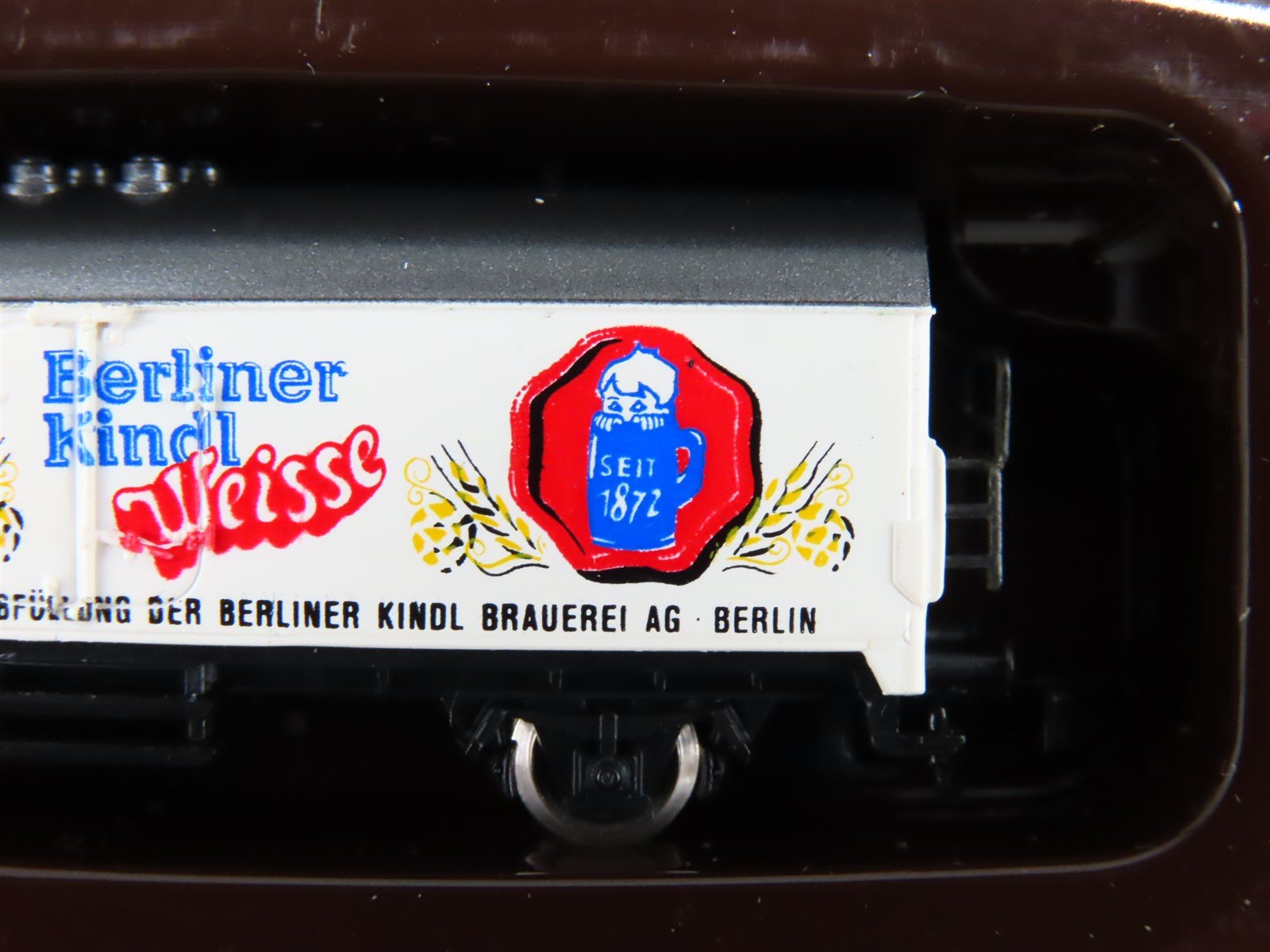 Z Scale Marklin Mini-Club 8400C Breweries of Berlin Beer Wagon 6-Car Set