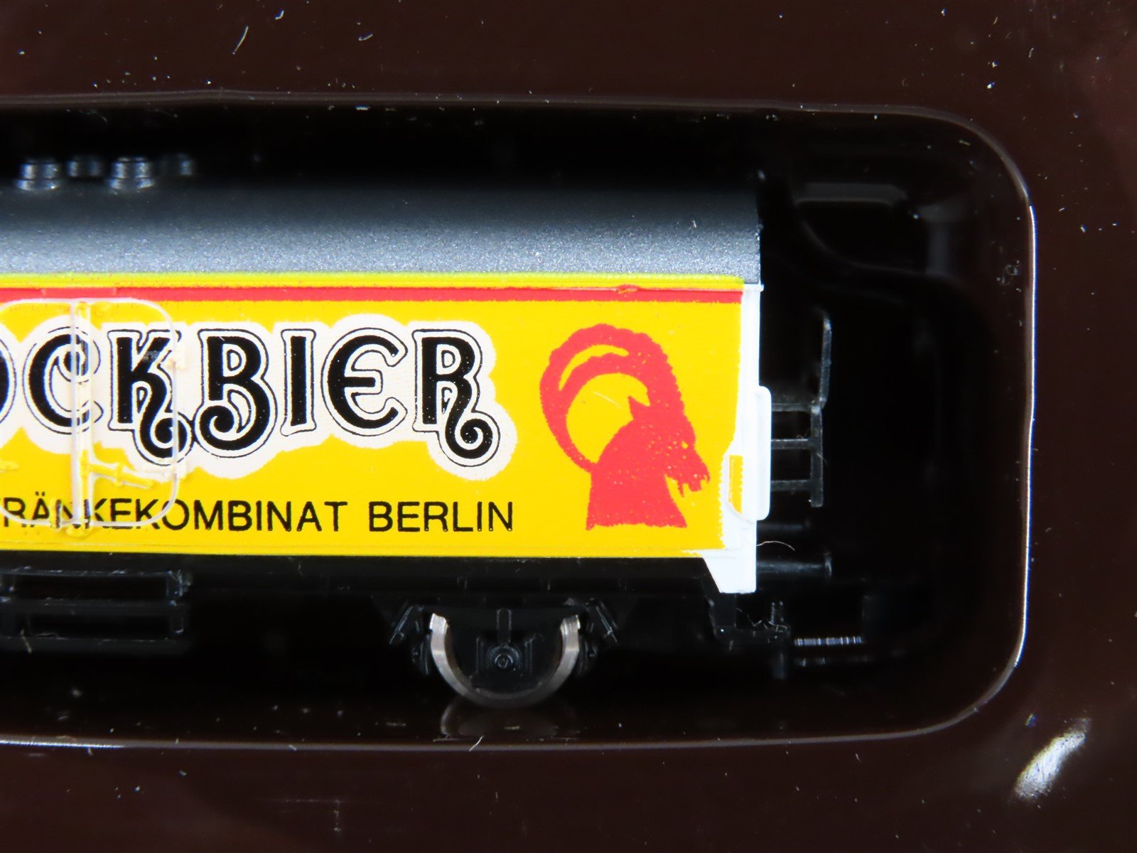 Z Scale Marklin Mini-Club 8400C Breweries of Berlin Beer Wagon 6-Car Set