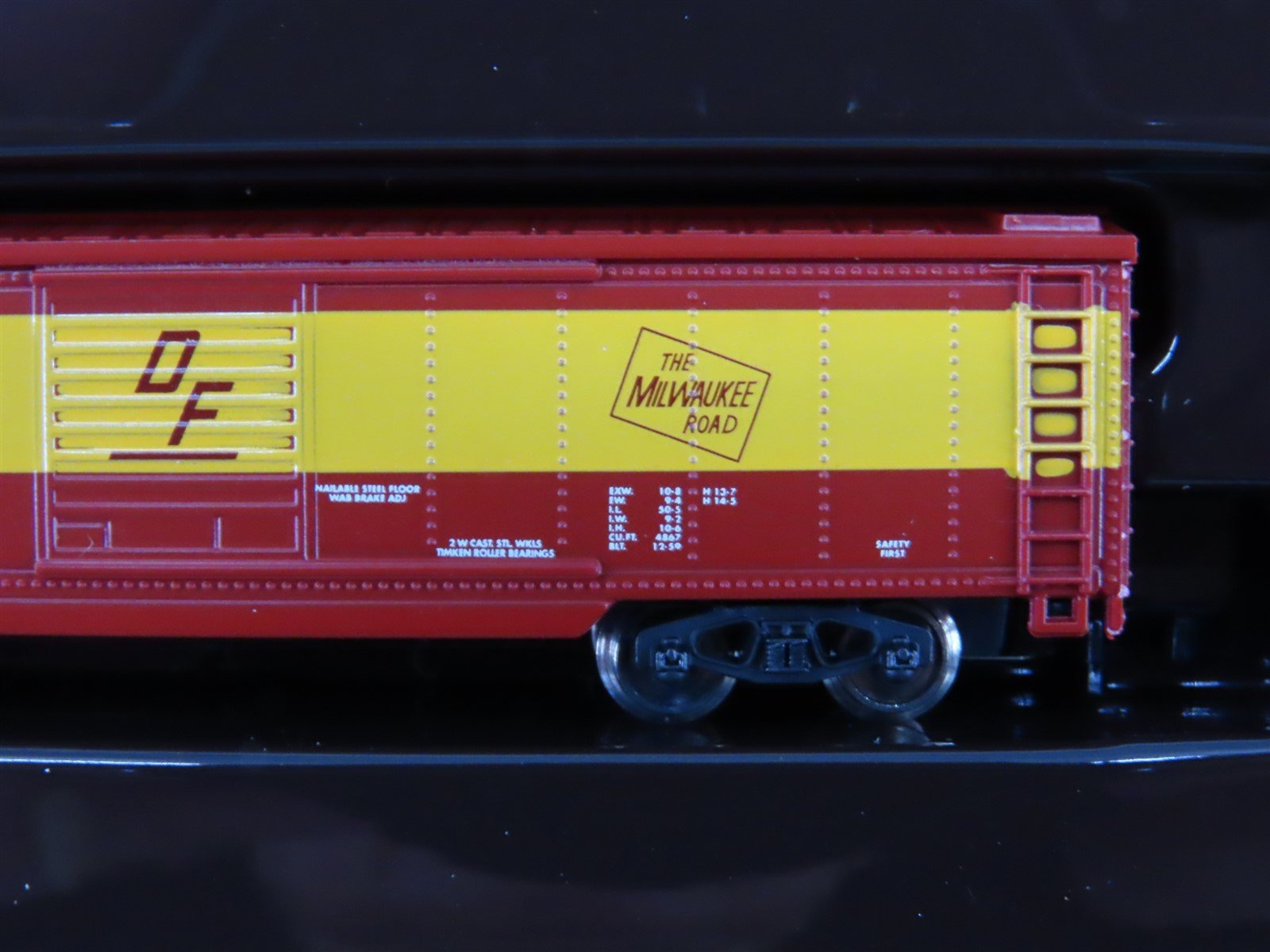 Z Scale Marklin Mini-Club 82512 MILW Milwaukee Road Freight Car Set w/ Tractor