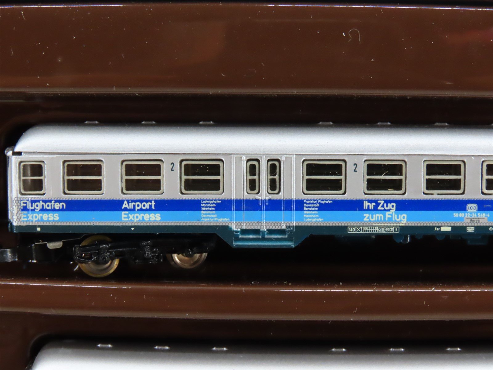 Z Marklin Mini-Club 8105 DB German Airport Express BR111 Electric Passenger Set