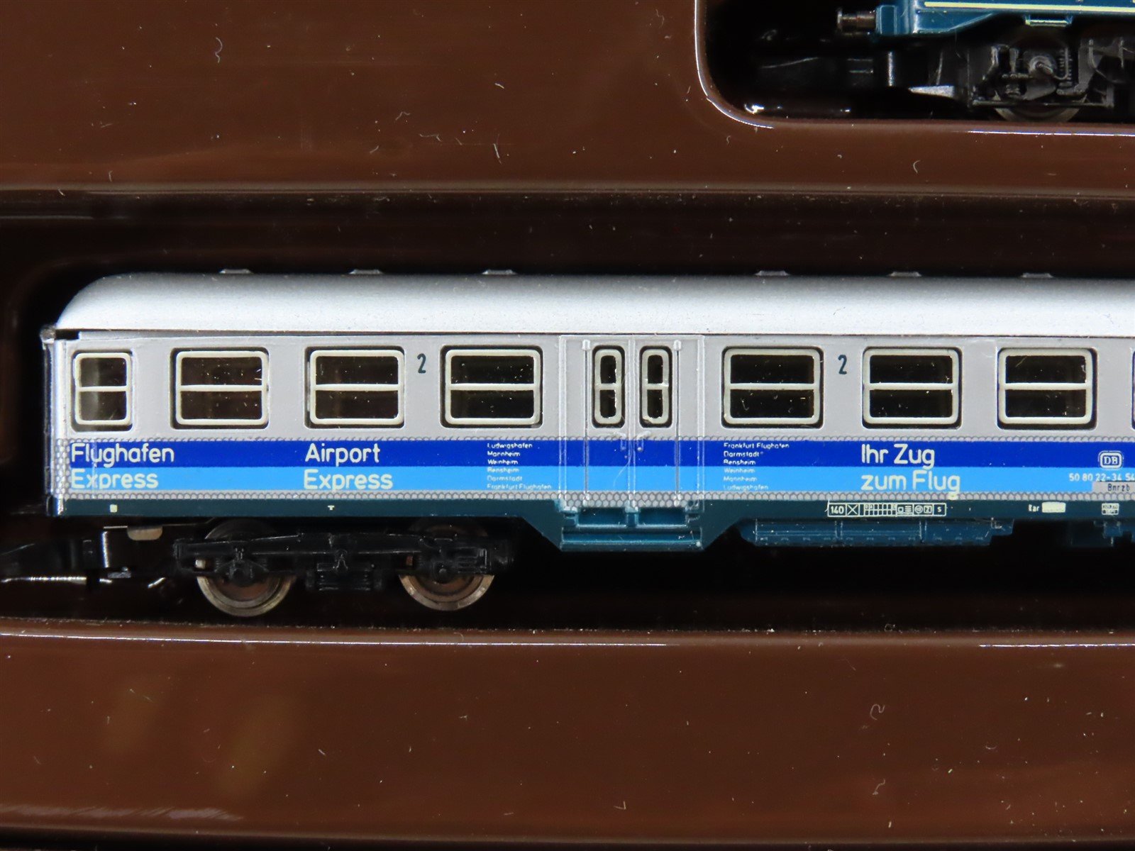 Z Marklin Mini-Club 8105 DB German Airport Express BR111 Electric Passenger Set