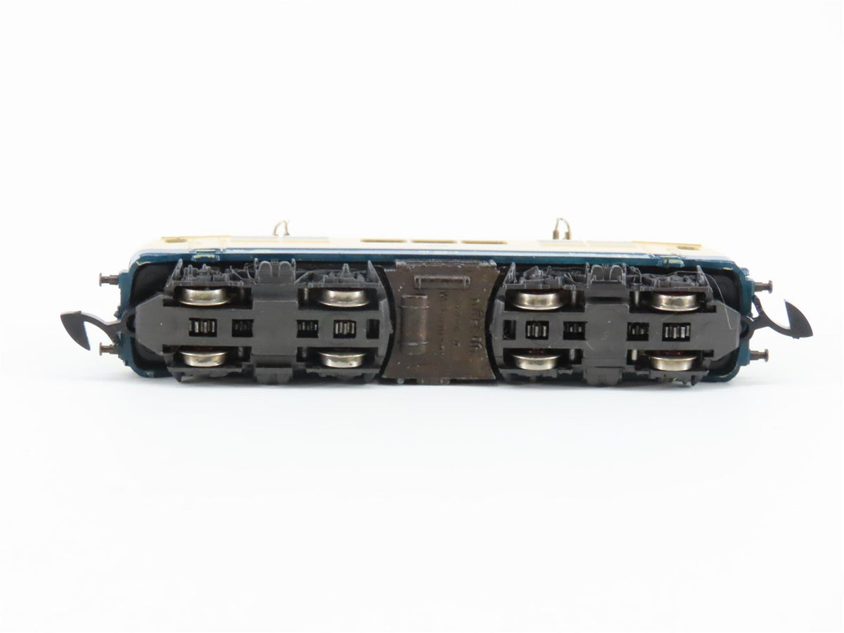 Z Marklin Mini-Club 8105 DB German Airport Express BR111 Electric Passenger Set