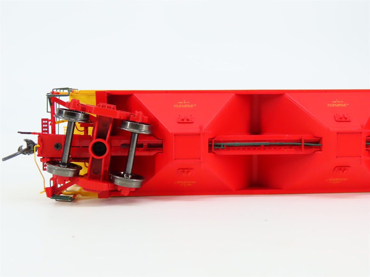 HO Scale Tangent 20013-04 ITC Illinois Terminal 3 Bay Covered Hopper #1916