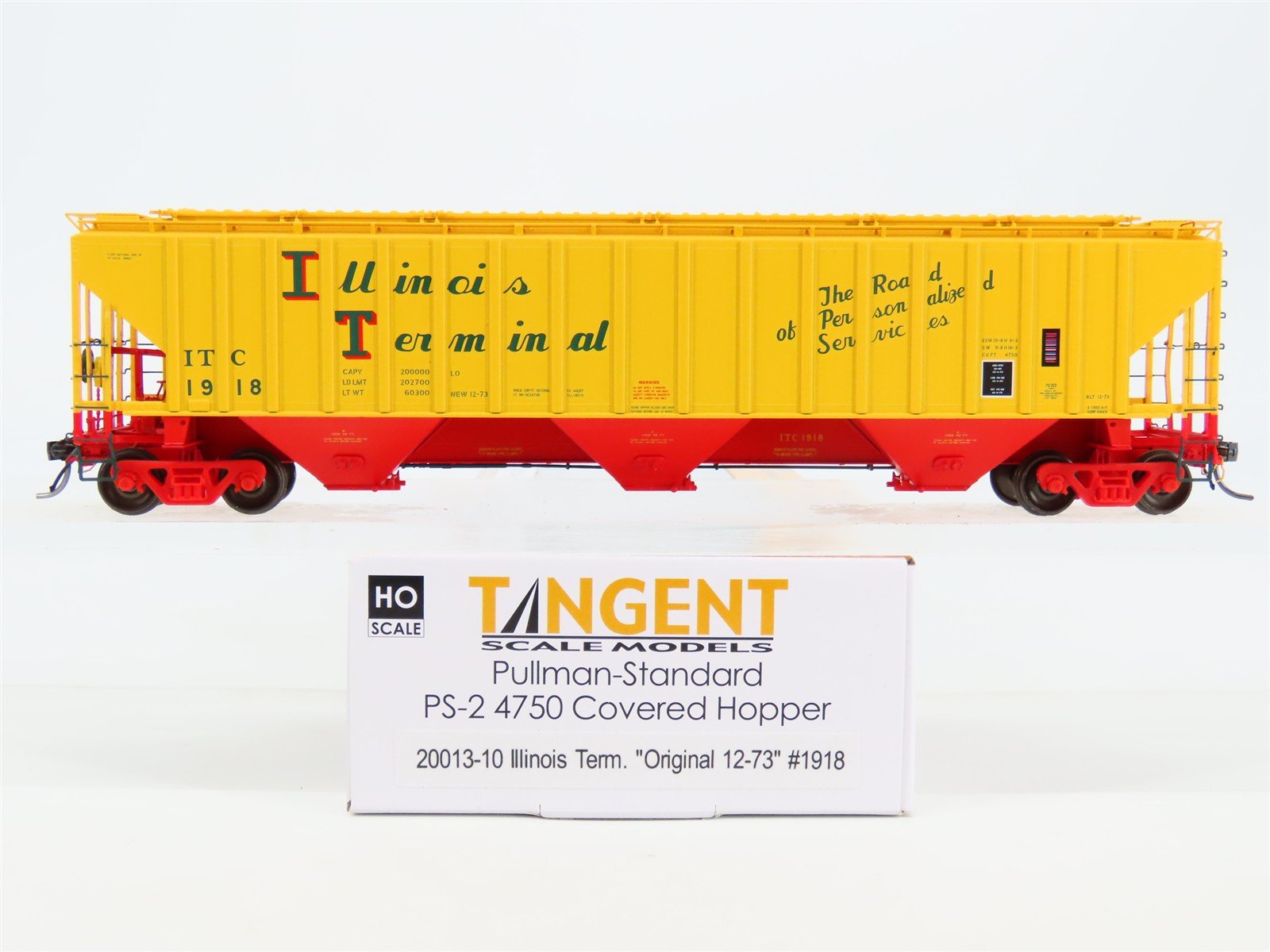 HO Scale Tangent 20013-10 ITC Illinois Terminal PS-2 3 Bay Covered Hopper #1918