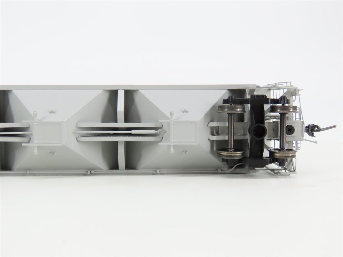 HO Scale Tangent 10032-10 IC Illinois Central 3 Bay Covered Hopper #56883