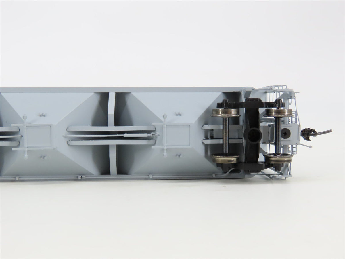 HO Scale Tangent 10049-01 IC Illinois Central 3 Bay Covered Hopper CC56863