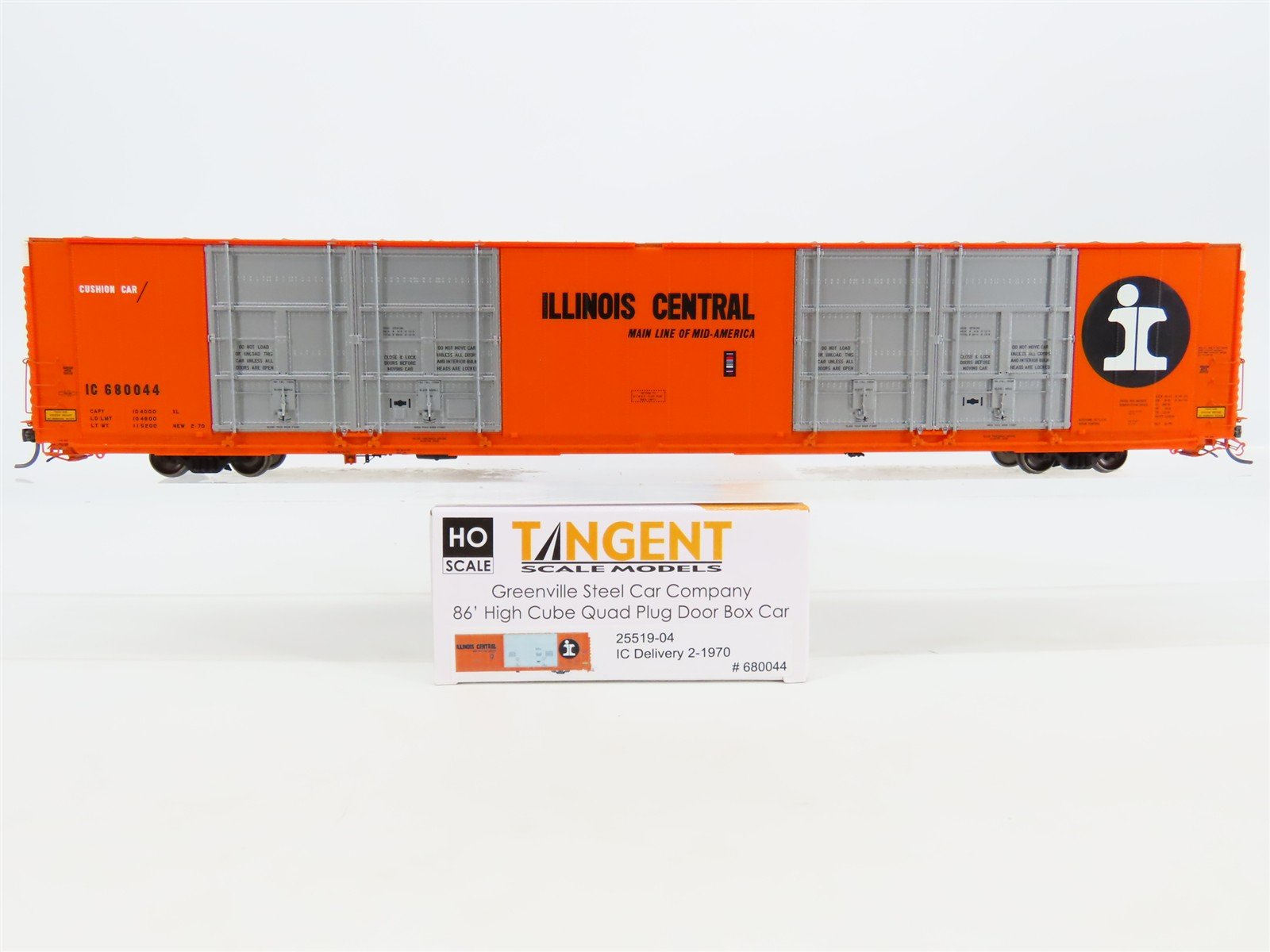 HO Scale Tangent 25519-04 IC Illinois Central 86' Quad Plug Door Box Car 680044
